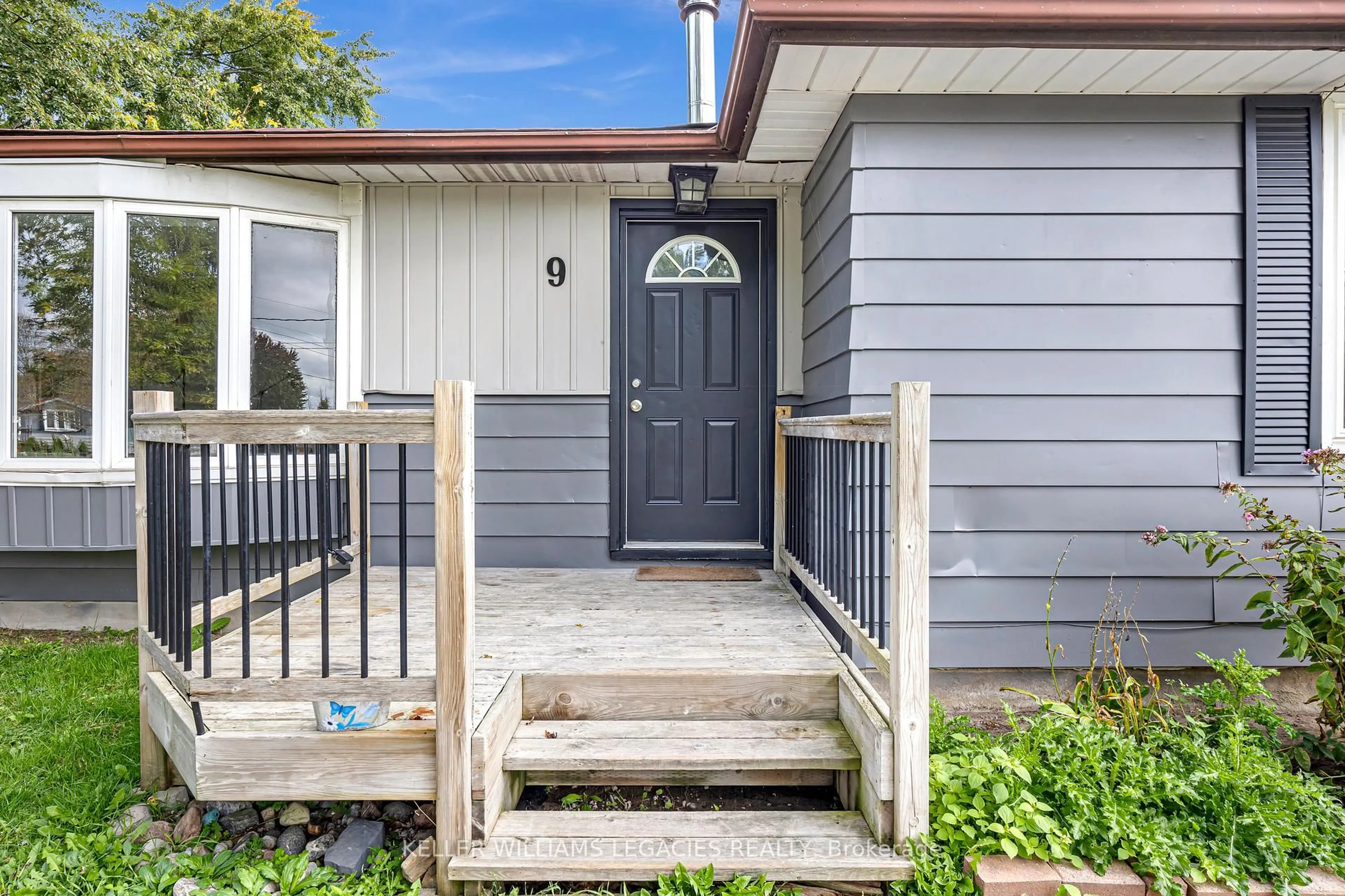 Home with vinyl exterior material, street for 9 Centre Rd, Georgina Ontario L0E 1N0