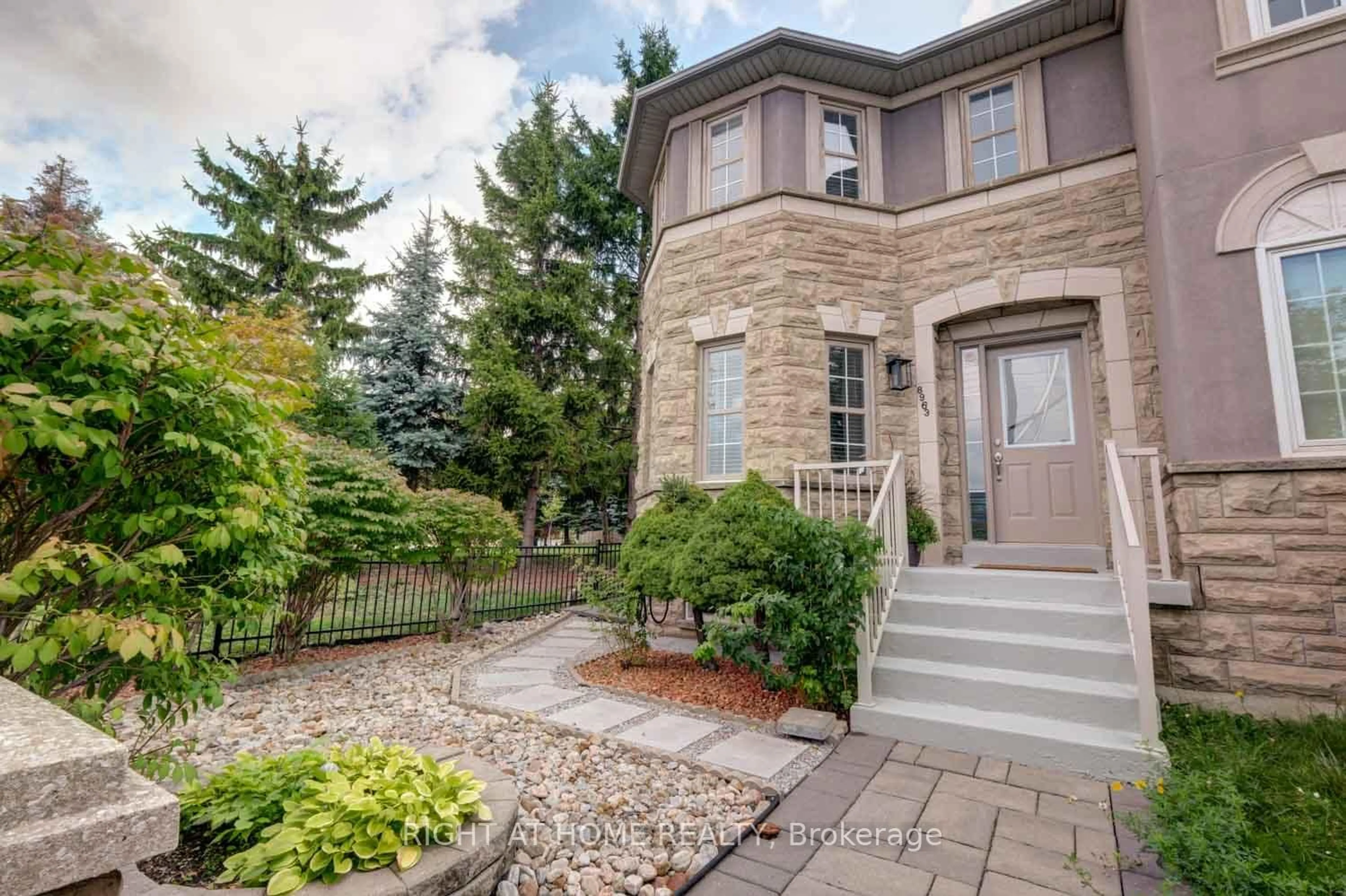 Home with brick exterior material, street for 8963 Yonge St, Richmond Hill Ontario L4C 0L5