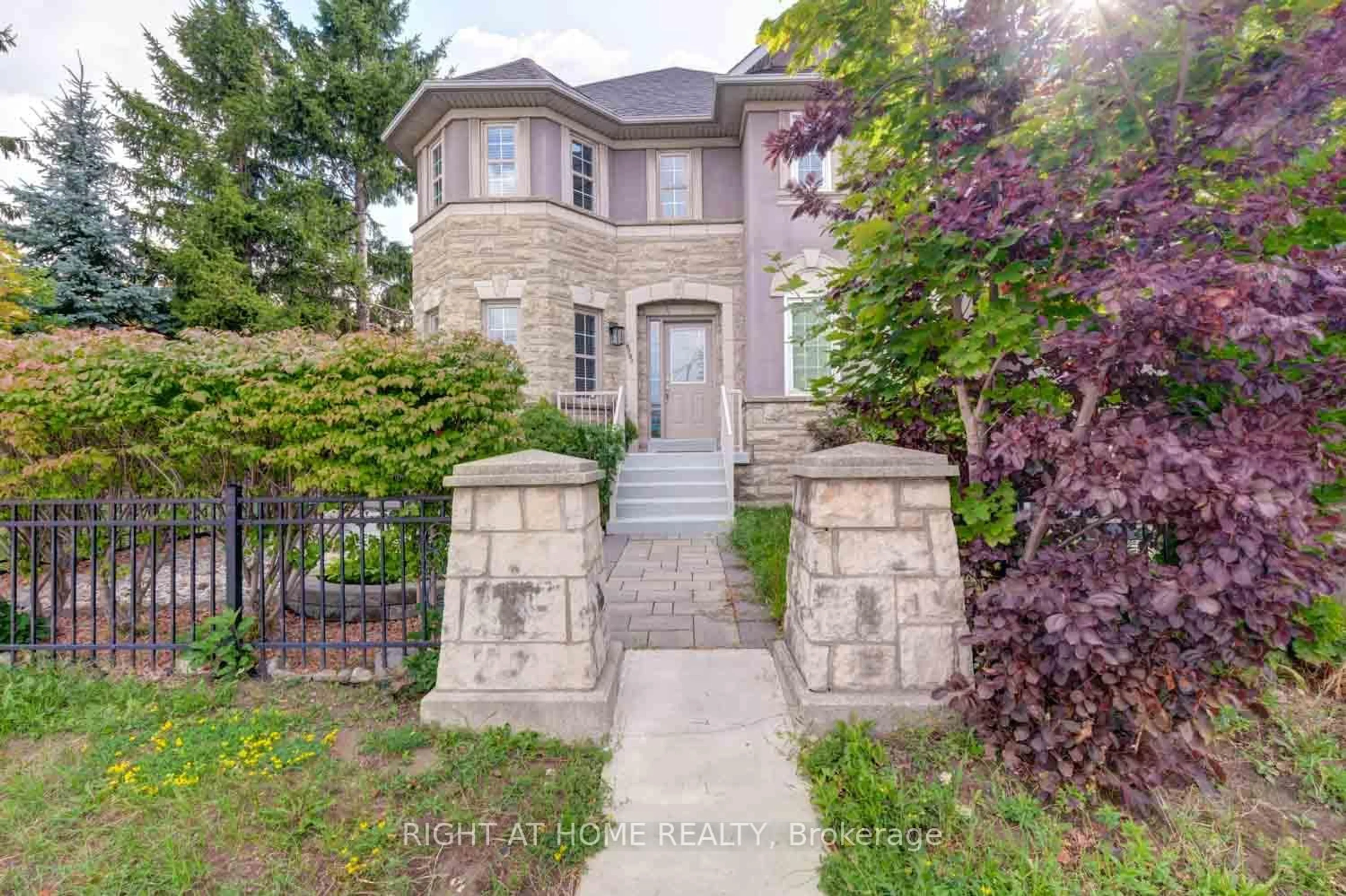 Home with brick exterior material, street for 8963 Yonge St, Richmond Hill Ontario L4C 0L5