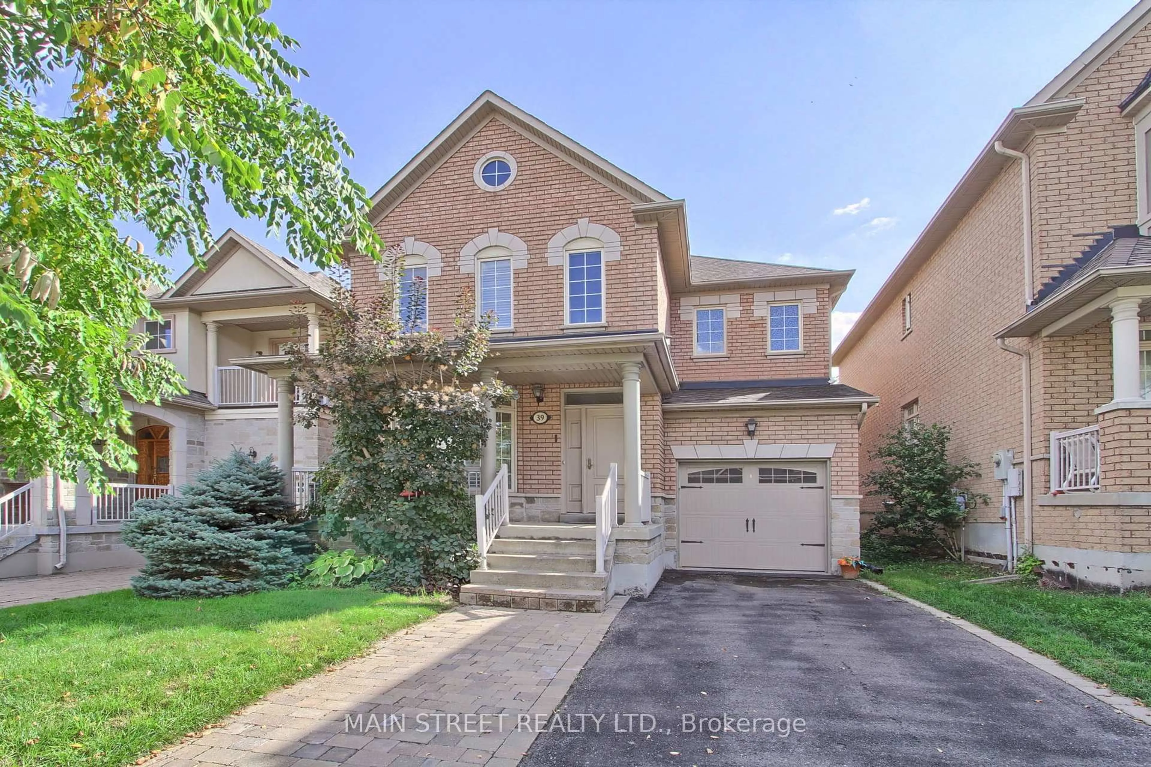 Home with brick exterior material, street for 39 Chardonnay Dr, Vaughan Ontario L4J 8R8