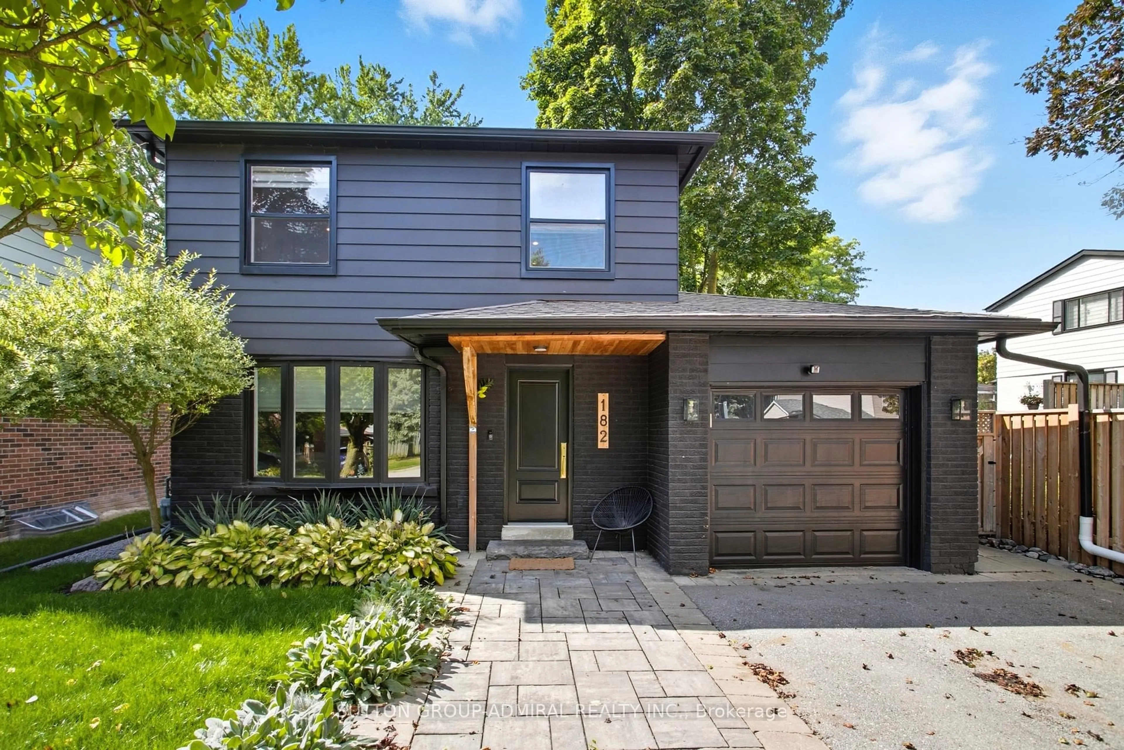 Home with brick exterior material, street for 182 Talbot Cres, Newmarket Ontario L3Y 1A3