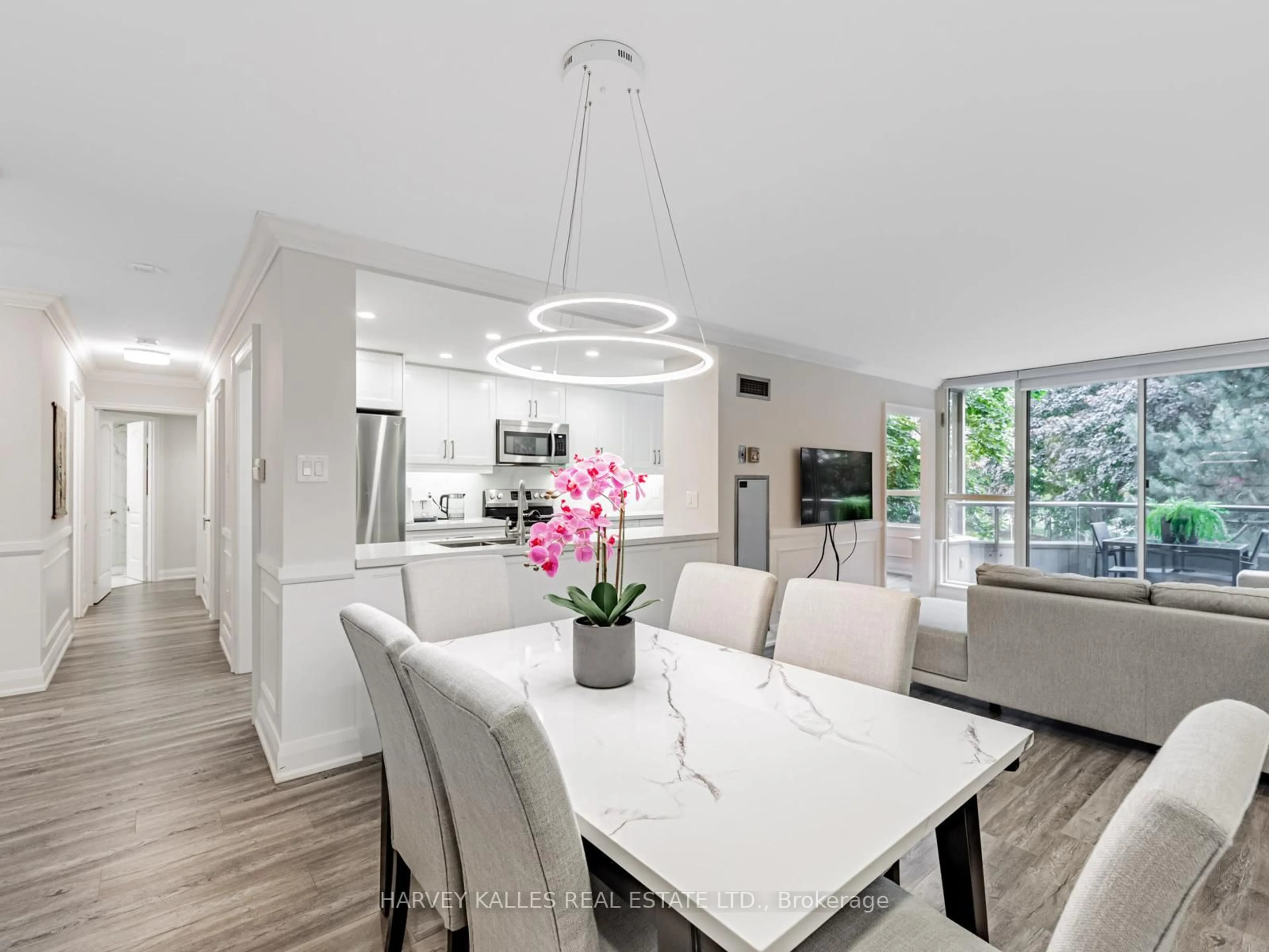 Dining room, unknown for 7 Townsgate Dr #211, Vaughan Ontario L4J 7Z9