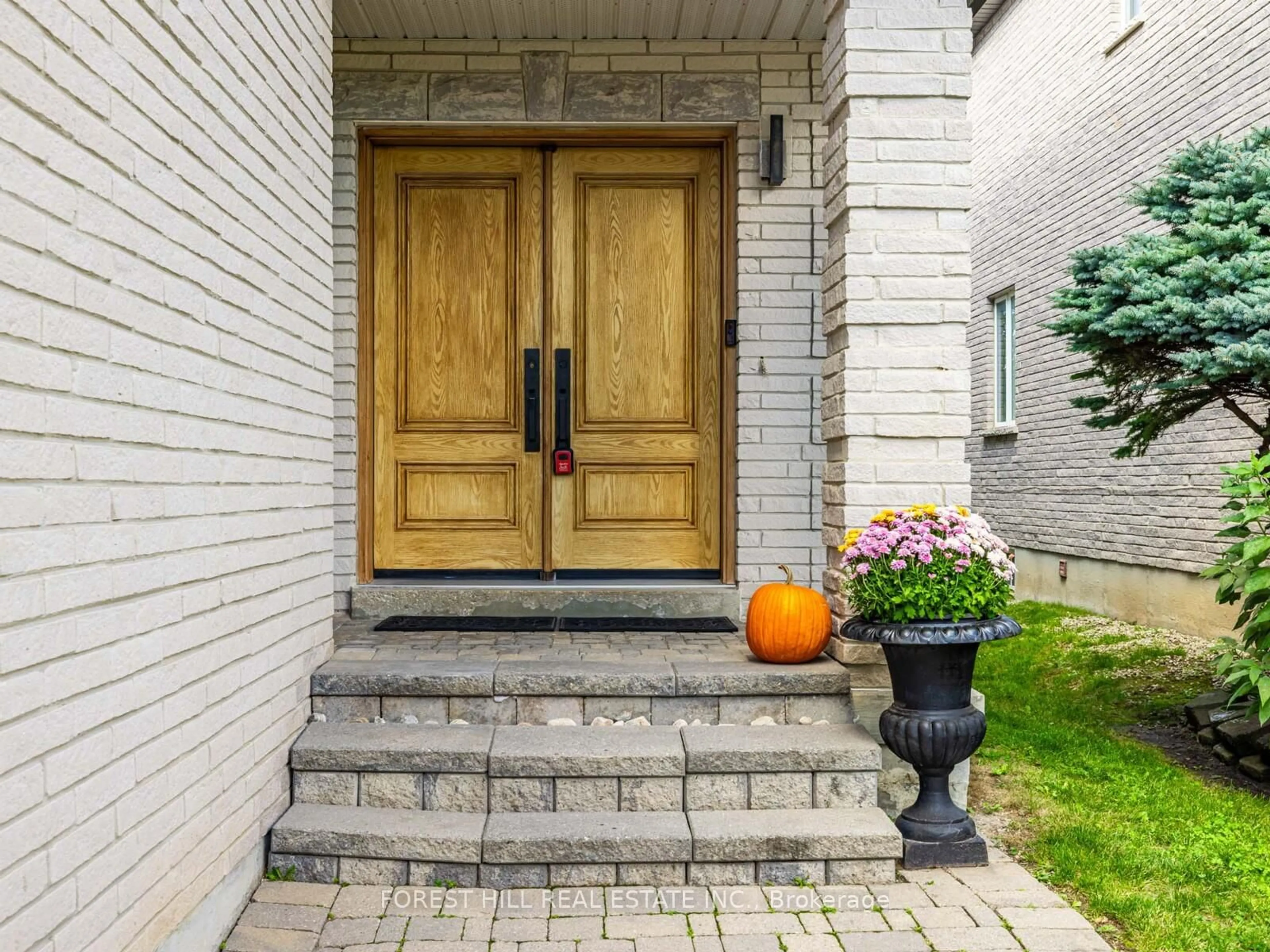 Home with brick exterior material, street for 134 Royal Palm Dr, Vaughan Ontario L4J 8K1
