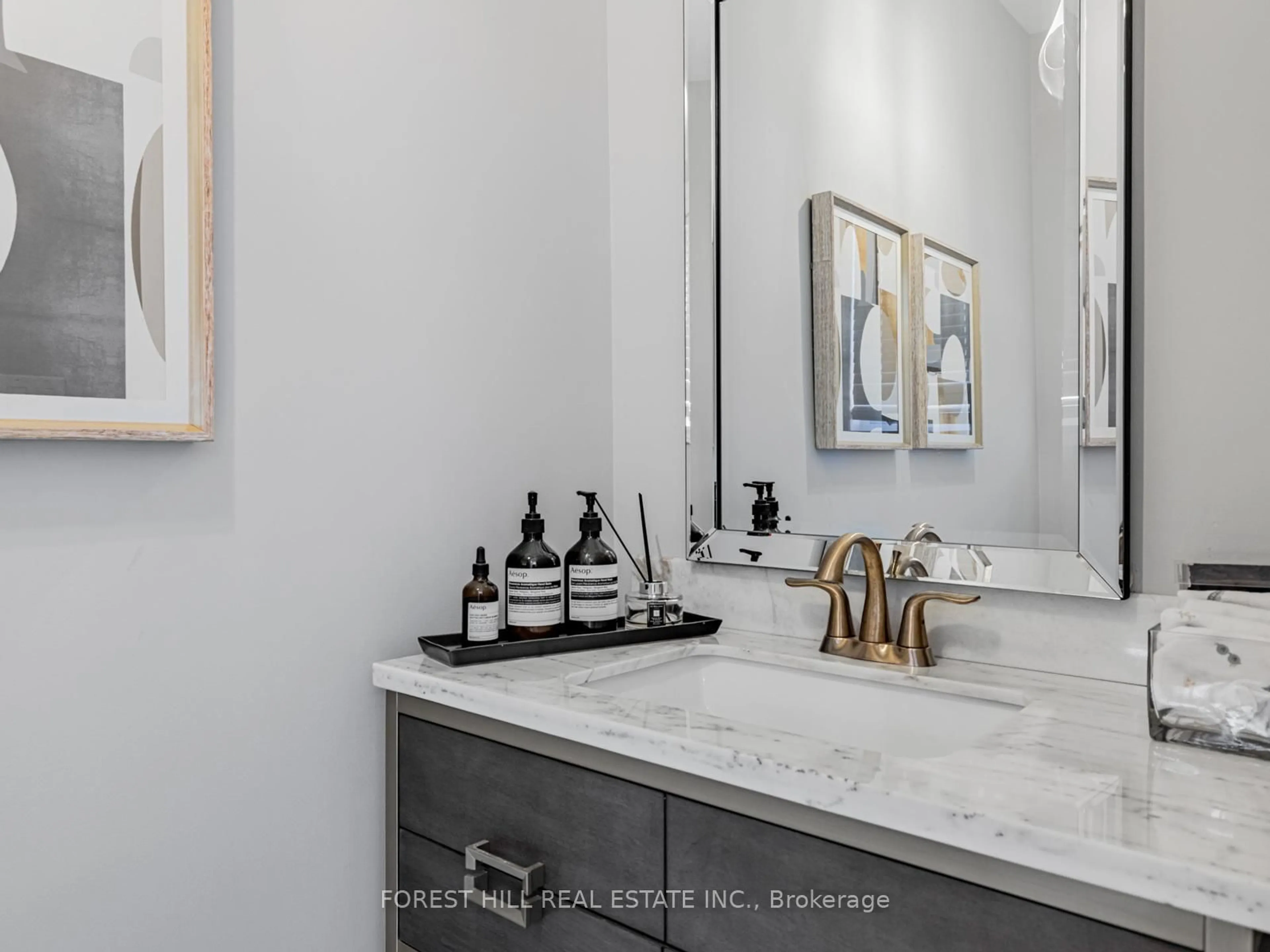 Contemporary bathroom, ceramic/tile floor for 134 Royal Palm Dr, Vaughan Ontario L4J 8K1