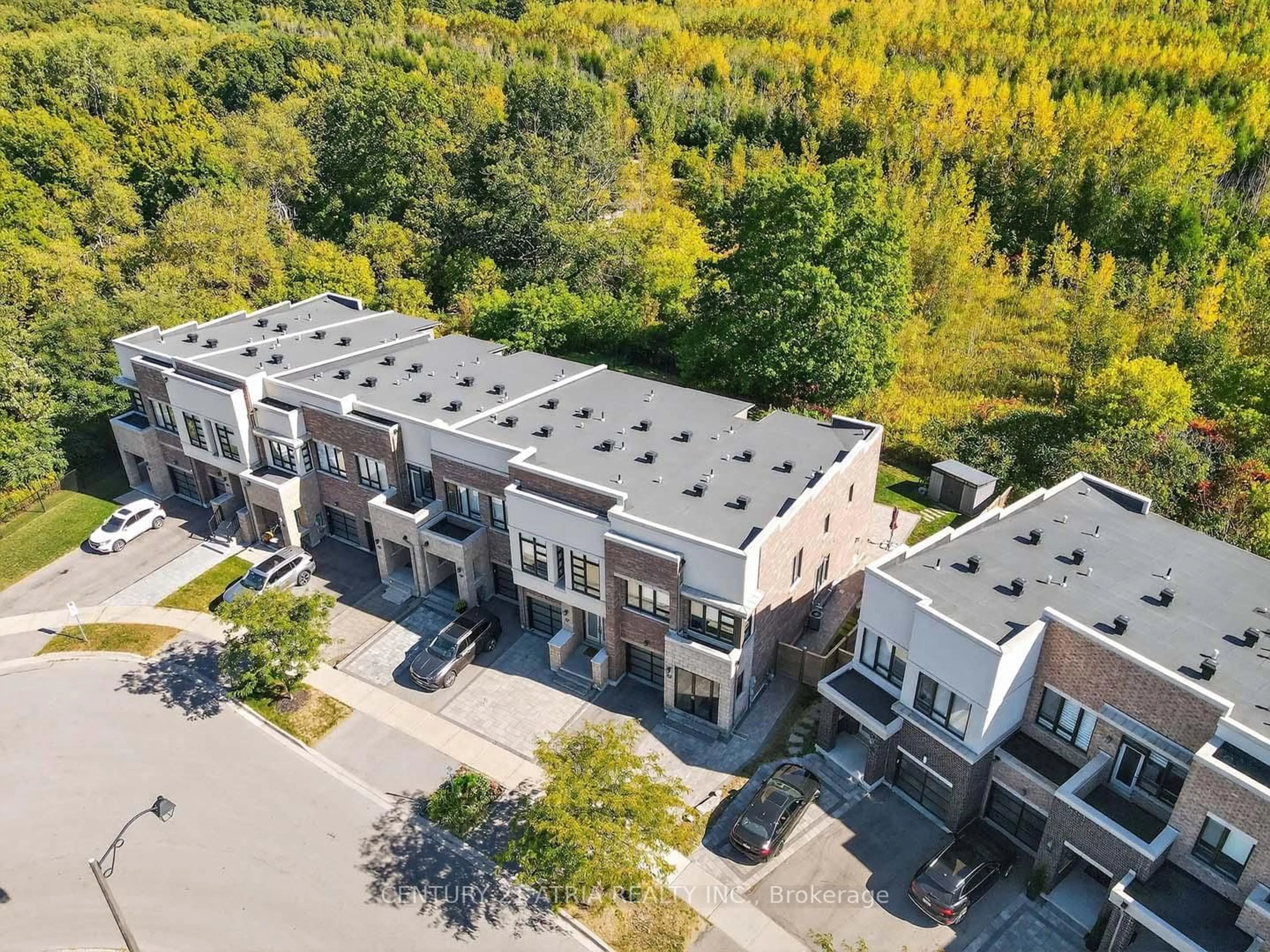 A pic from outside/outdoor area/front of a property/back of a property/a pic from drone, unknown for 115 Dariole Dr, Richmond Hill Ontario L4E 0Y8