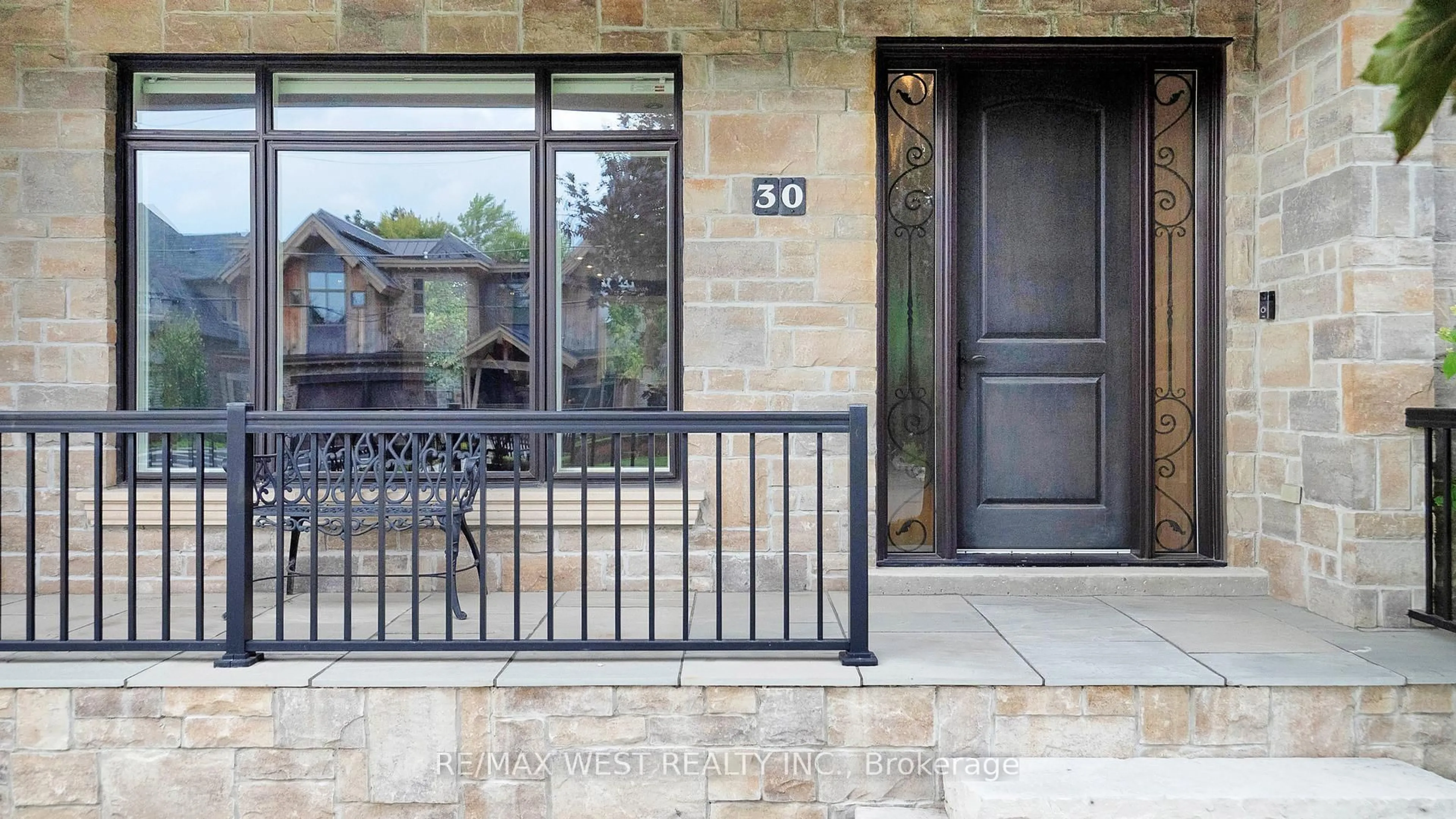 Indoor entryway for 30 Goodman Cres, Vaughan Ontario L6A 1E8