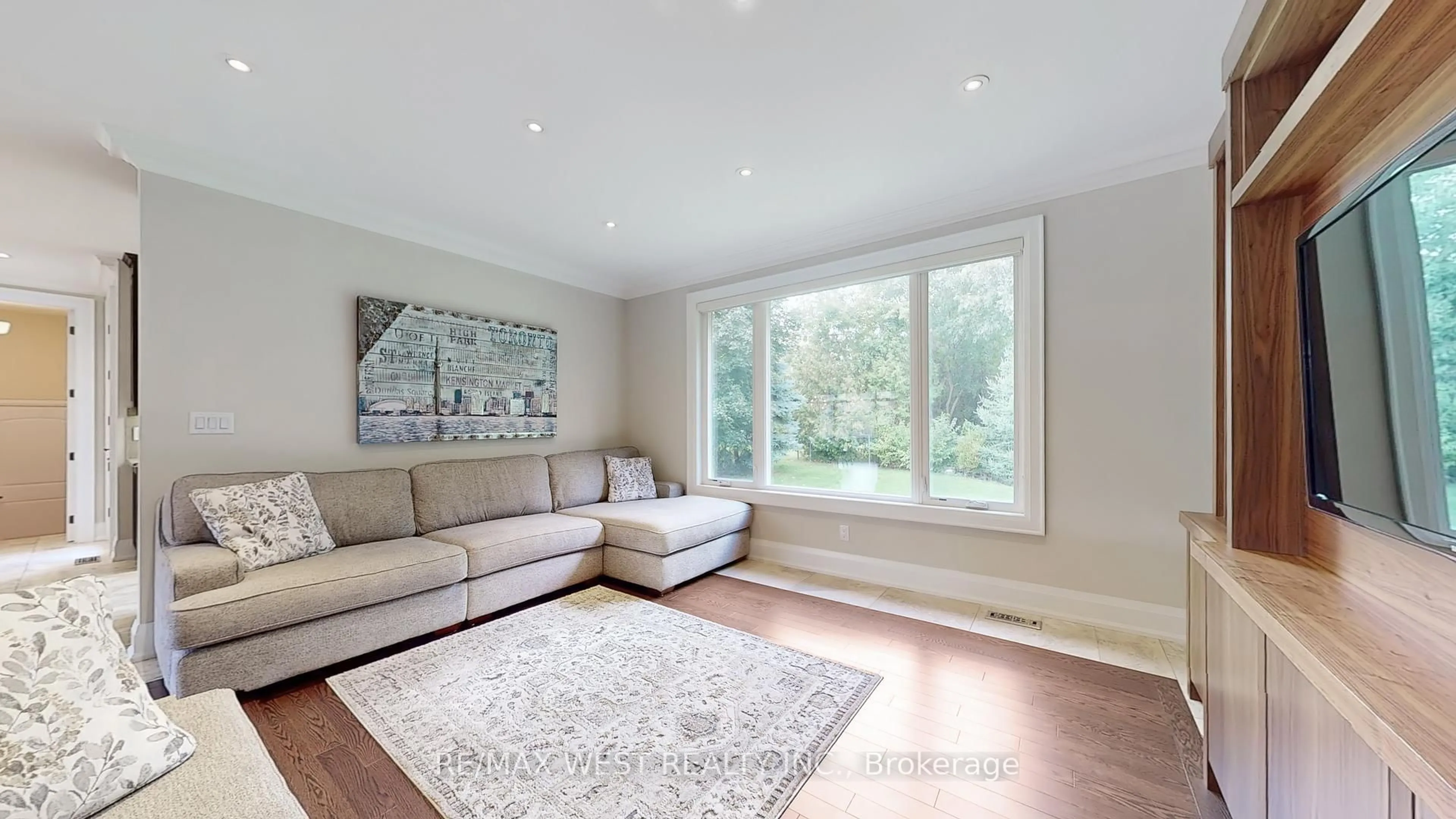 Living room with furniture, unknown for 30 Goodman Cres, Vaughan Ontario L6A 1E8