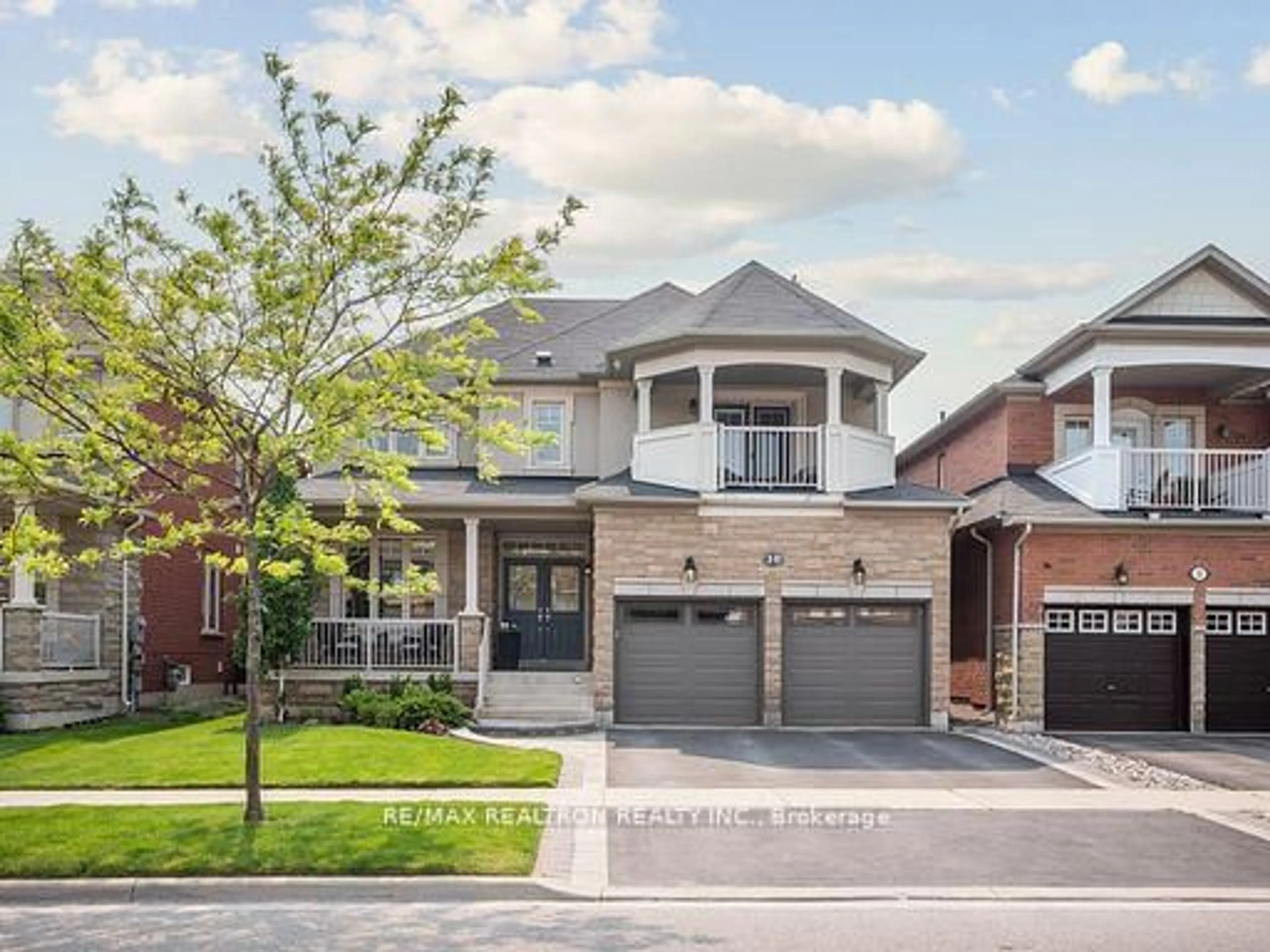 Home with brick exterior material, street for 10 Glade Dr, Richmond Hill Ontario L4E 0G9