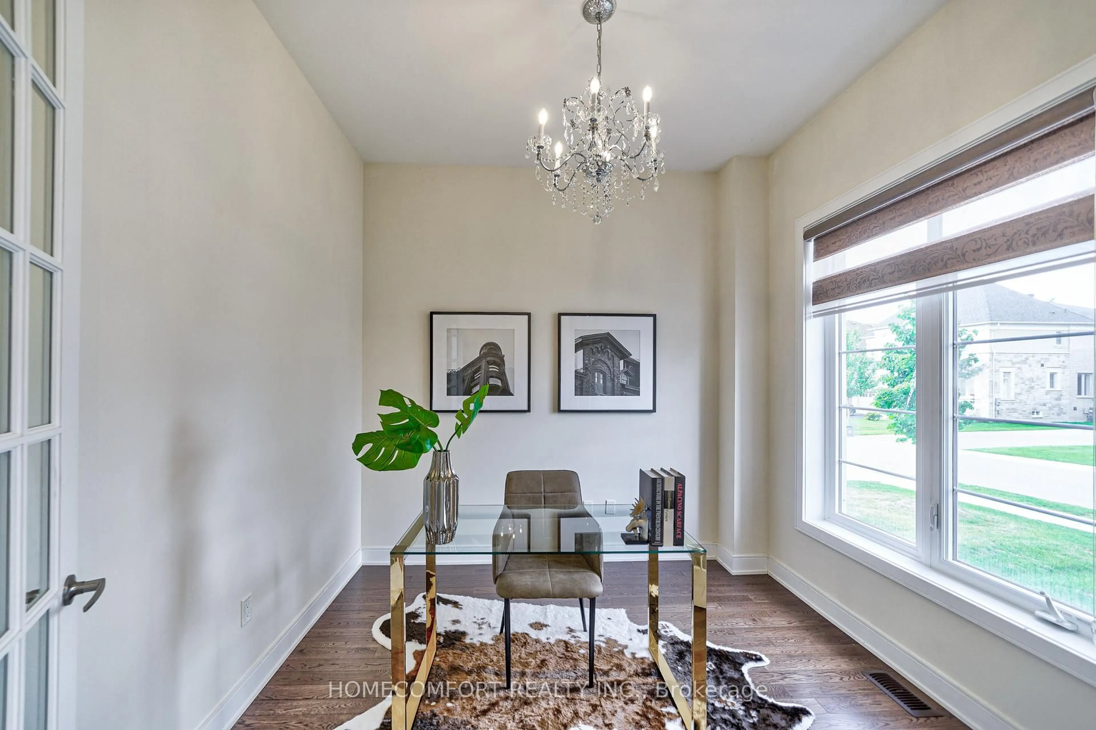 Dining room, wood/laminate floor for 99 Mitchell Pl, Newmarket Ontario L3Y 0C7