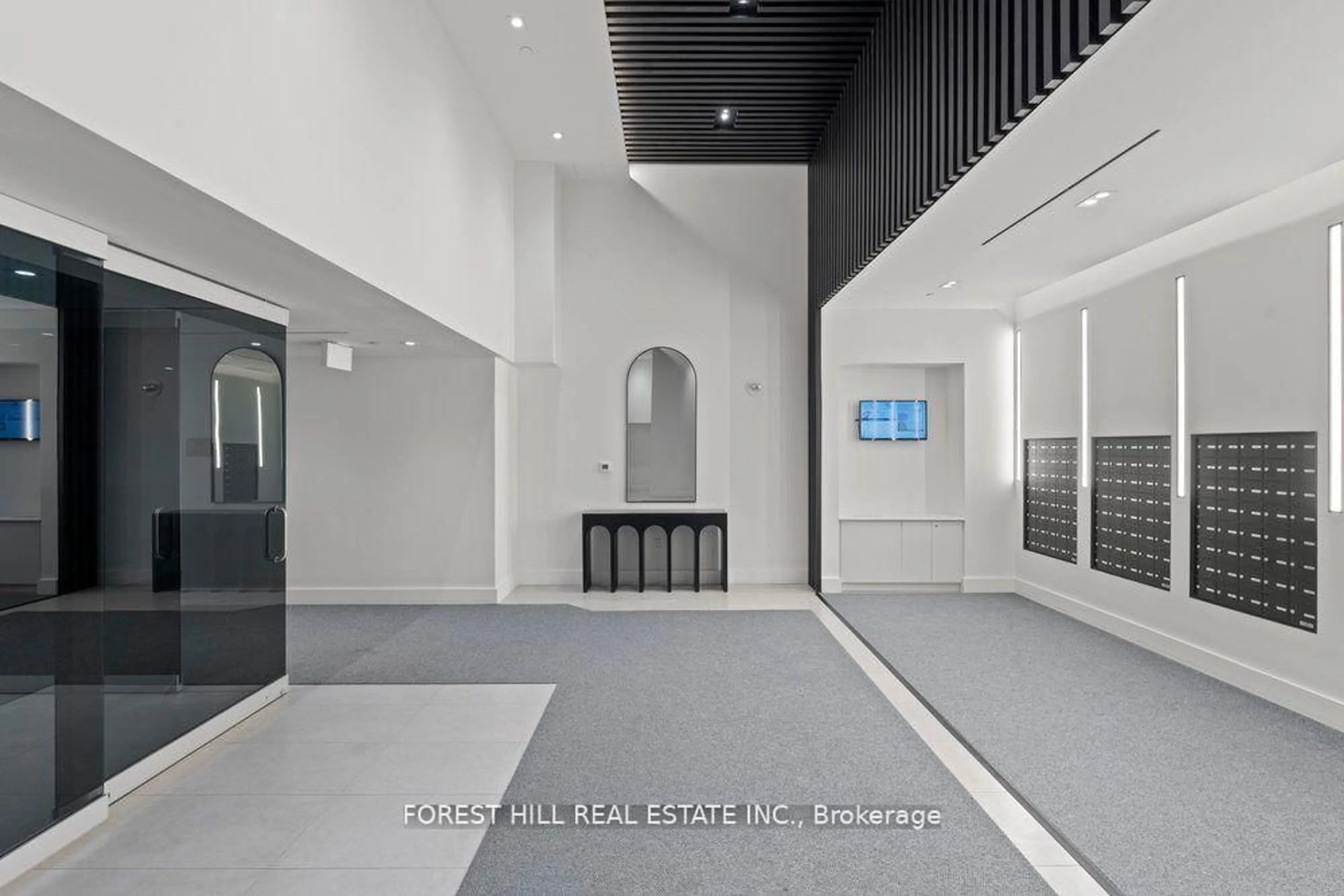 Indoor foyer for 3 Rosewater St #903W, Richmond Hill Ontario L4C 5T6