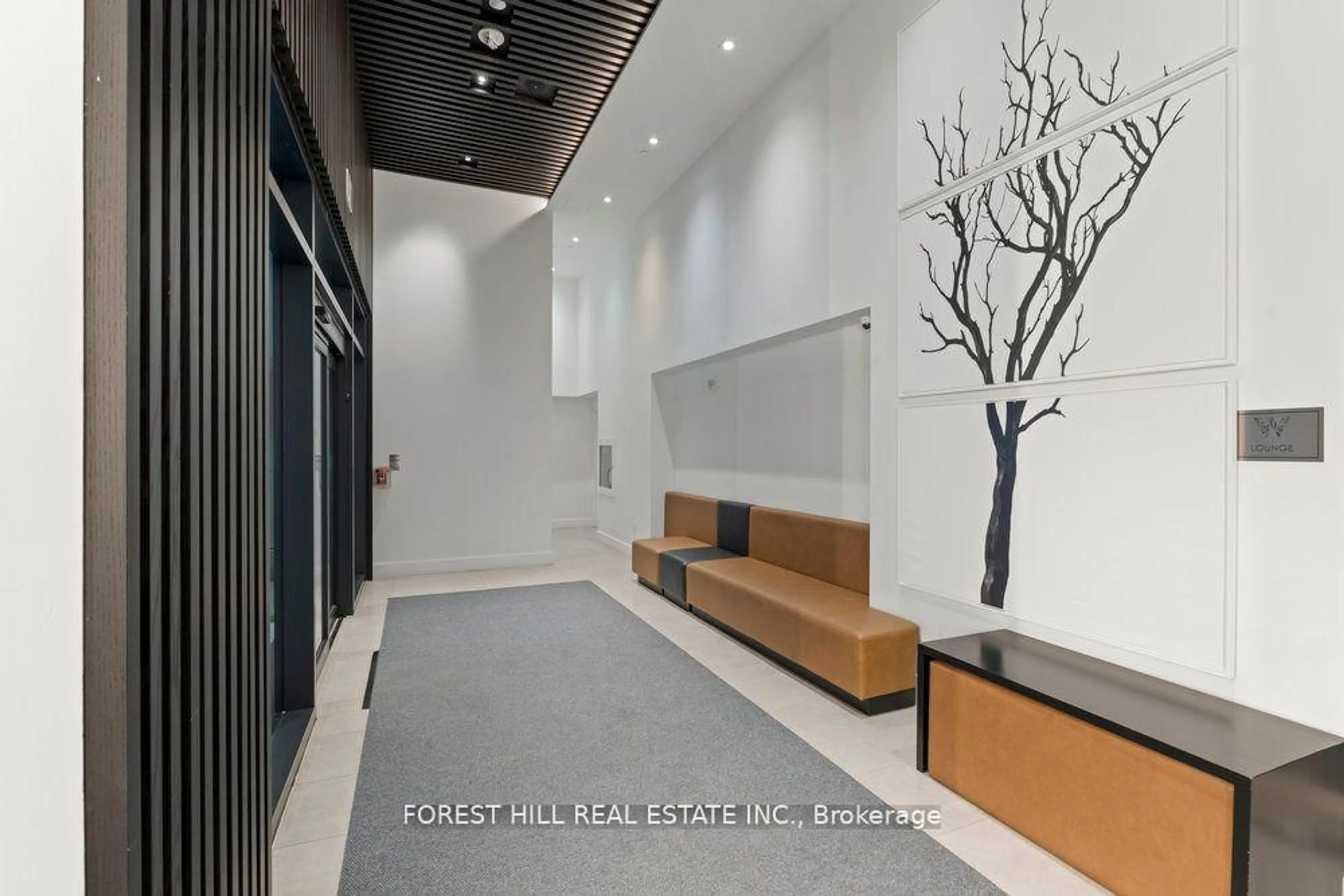 Indoor foyer for 3 Rosewater St #903W, Richmond Hill Ontario L4C 5T6