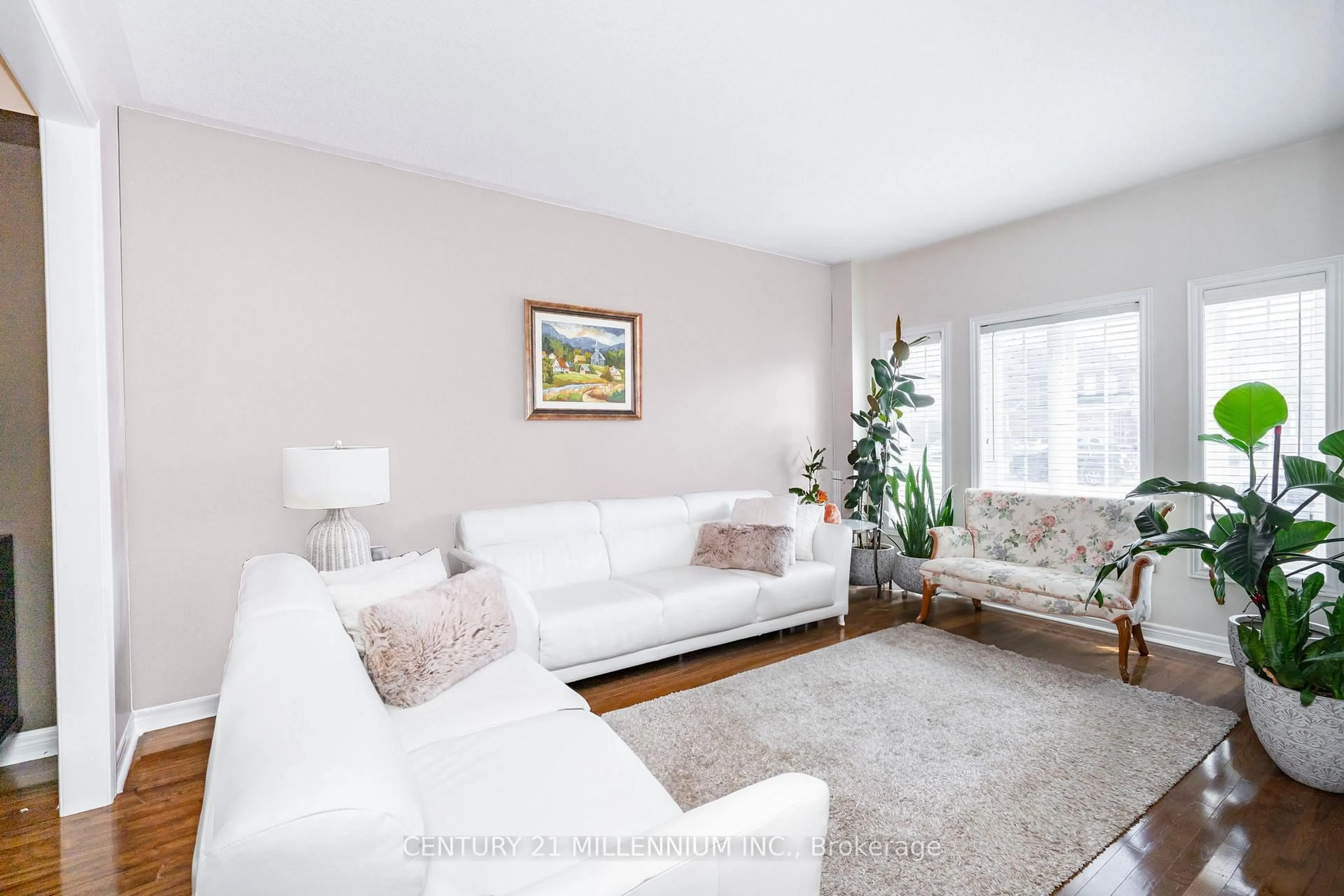 Living room with furniture, unknown for 1964 Jans Blvd, Innisfil Ontario L9S 4Z7