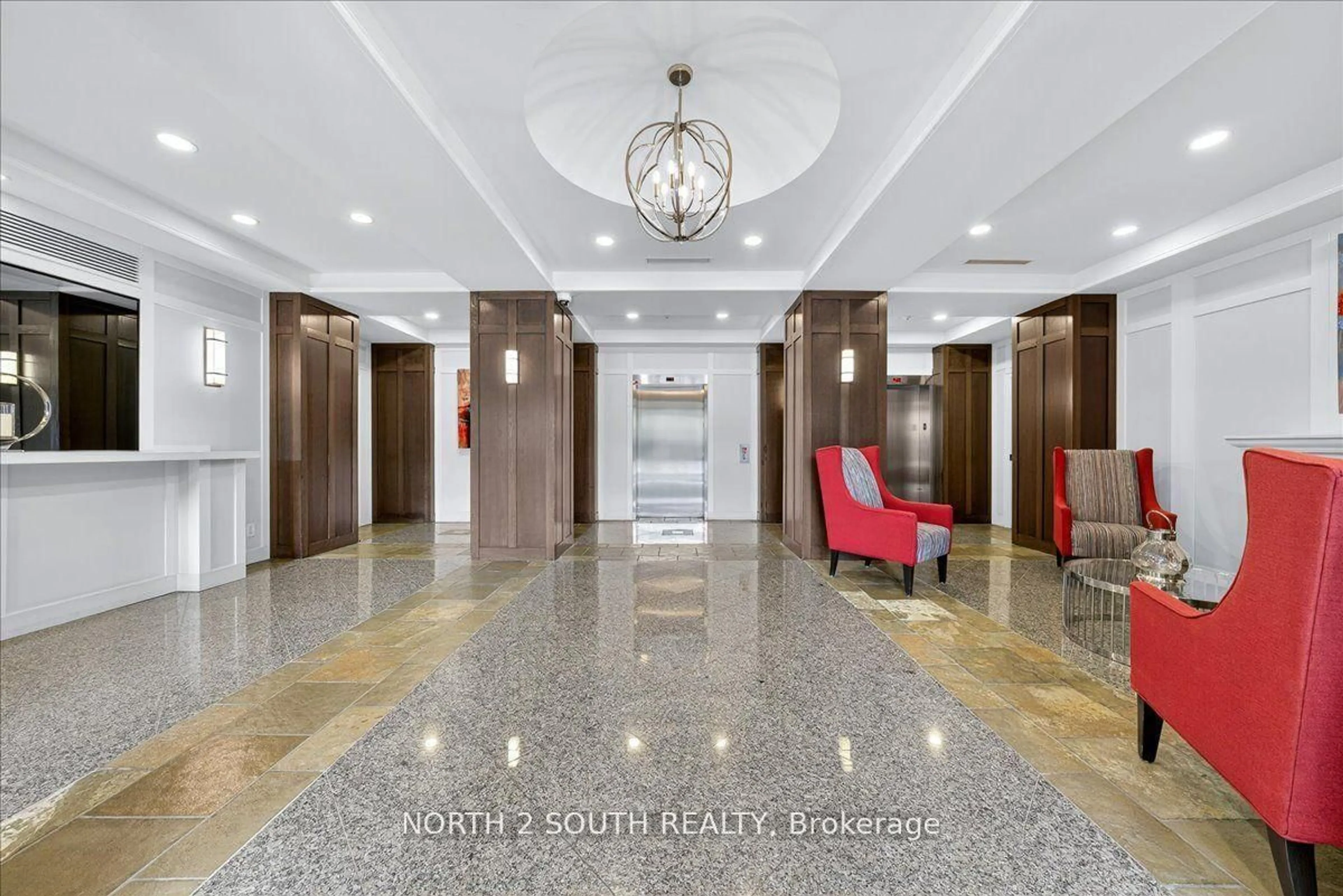 Lobby for 29 Northern Hts Dr #916, Richmond Hill Ontario L4B 4L8