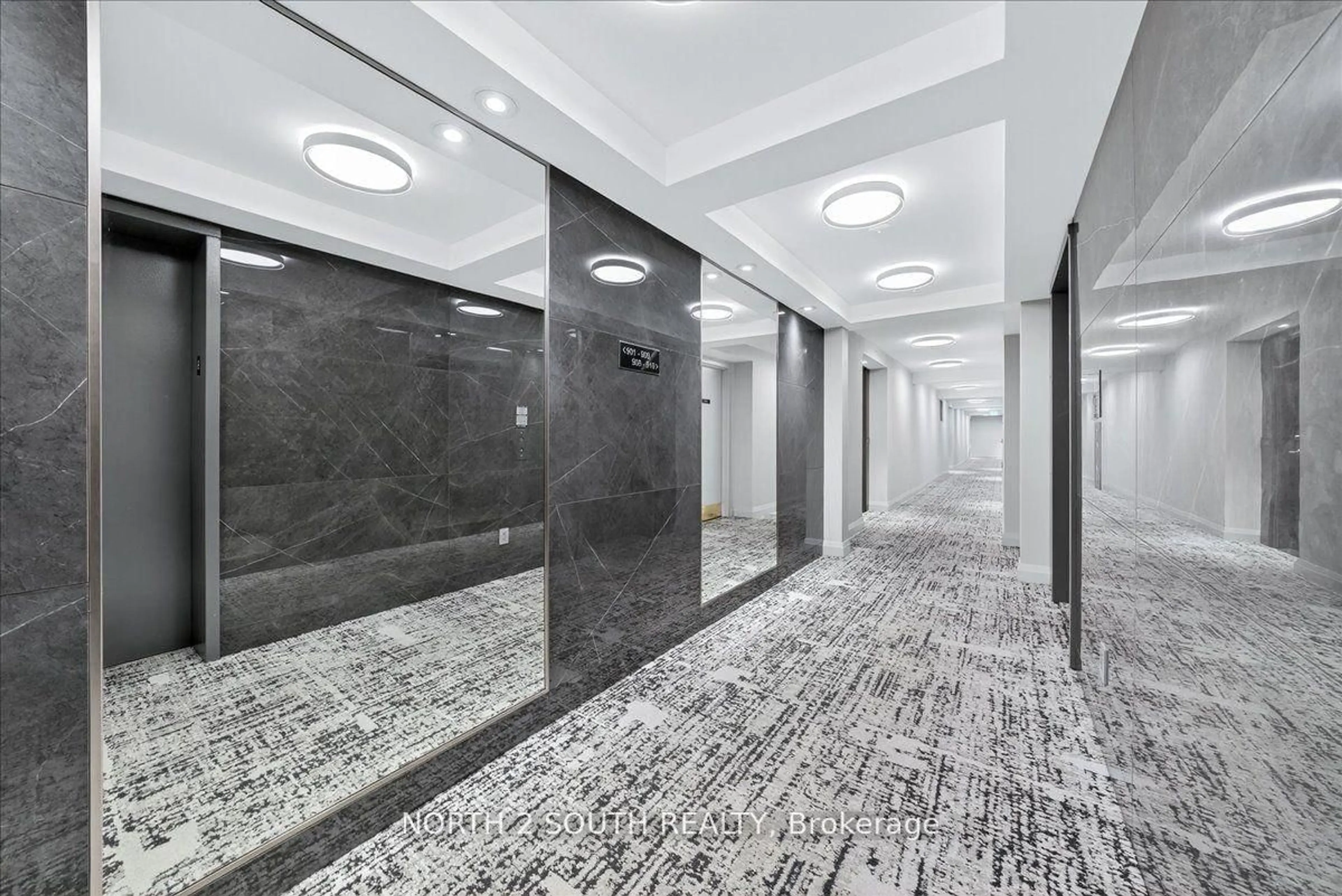 Lobby for 29 Northern Hts Dr #916, Richmond Hill Ontario L4B 4L8
