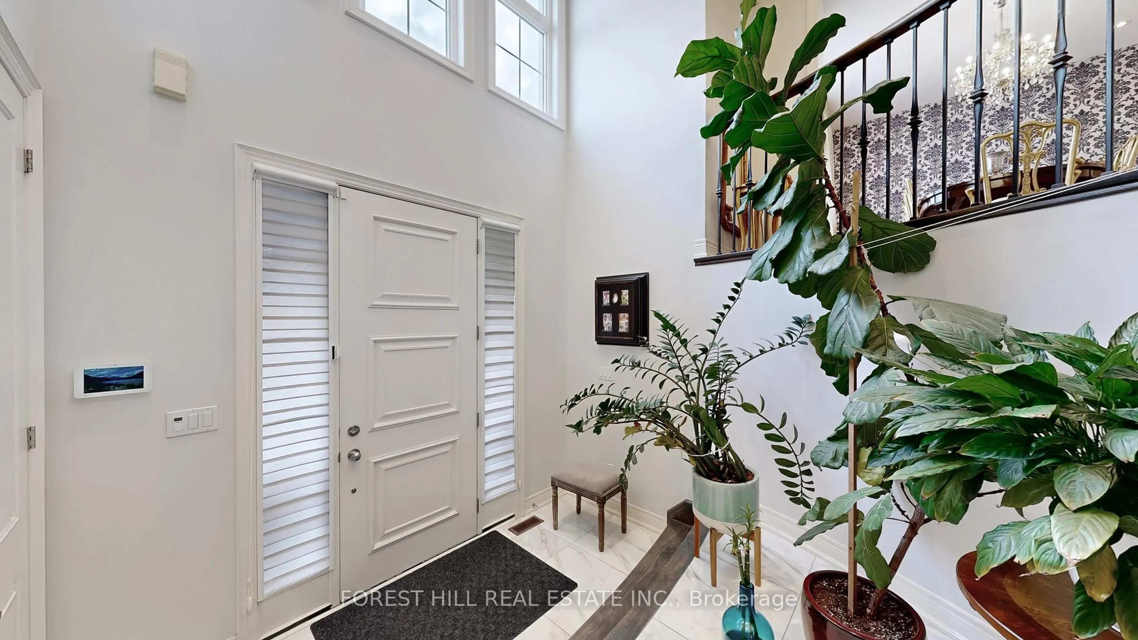 Indoor entryway for 135 Abner Miles Dr, Vaughan Ontario L6A 4X4