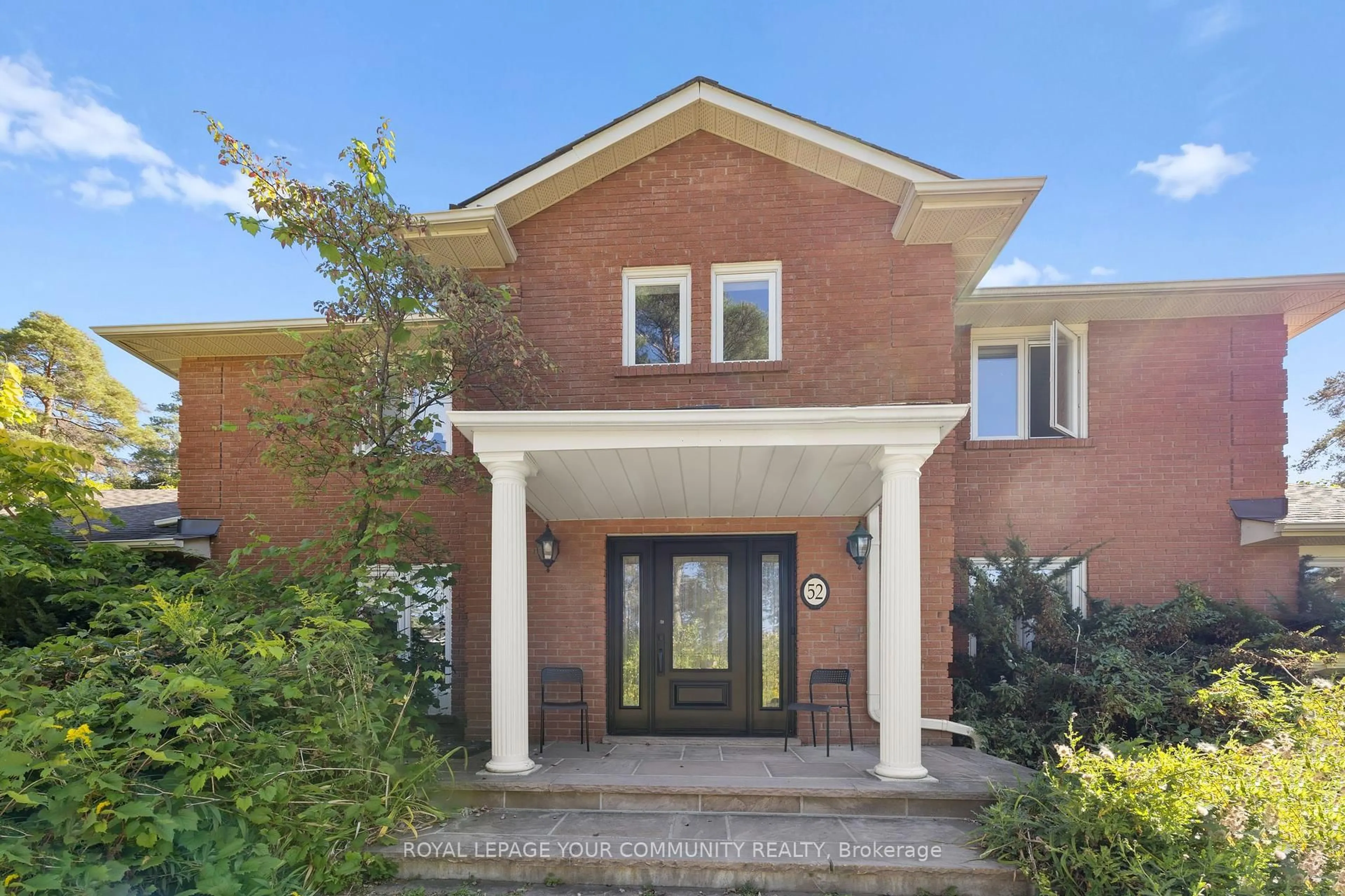 Home with brick exterior material, street for 52 Beaufort Hills Rd, Richmond Hill Ontario L4E 2N1