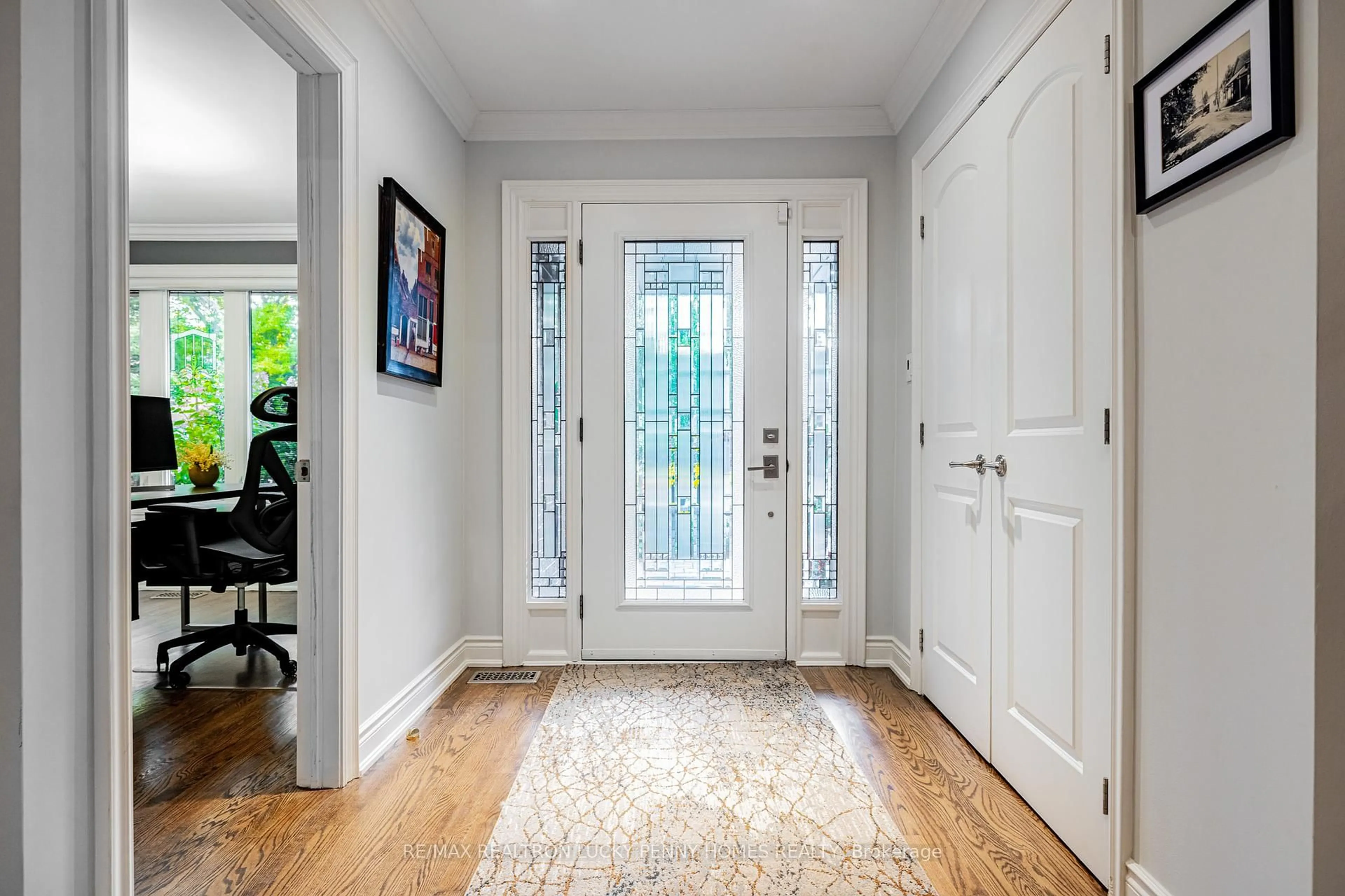 Indoor entryway for 29 Ritter Cres, Markham Ontario L3R 4K4