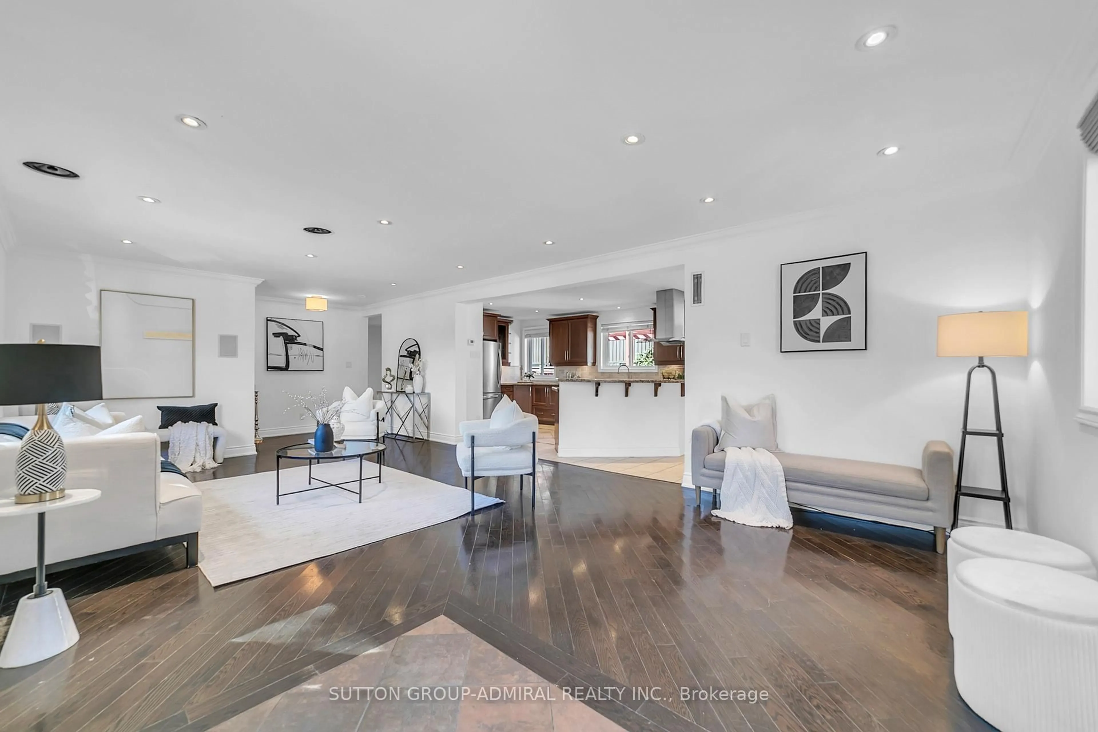 Unknown for 19290 Yonge St, East Gwillimbury Ontario L9N 1L5