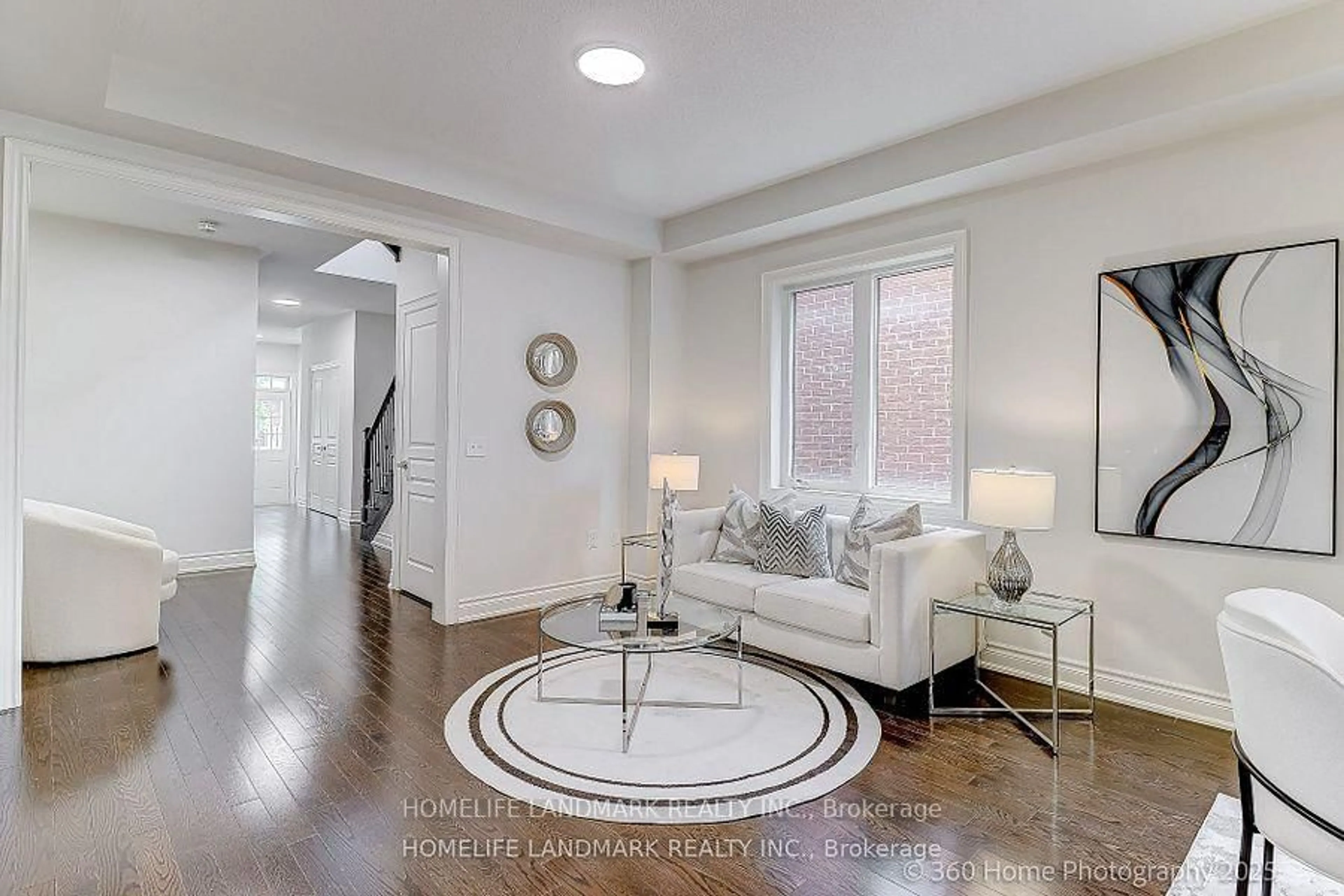 Living room with furniture, unknown for 16 Beechborough Cres, East Gwillimbury Ontario L9N 0P2