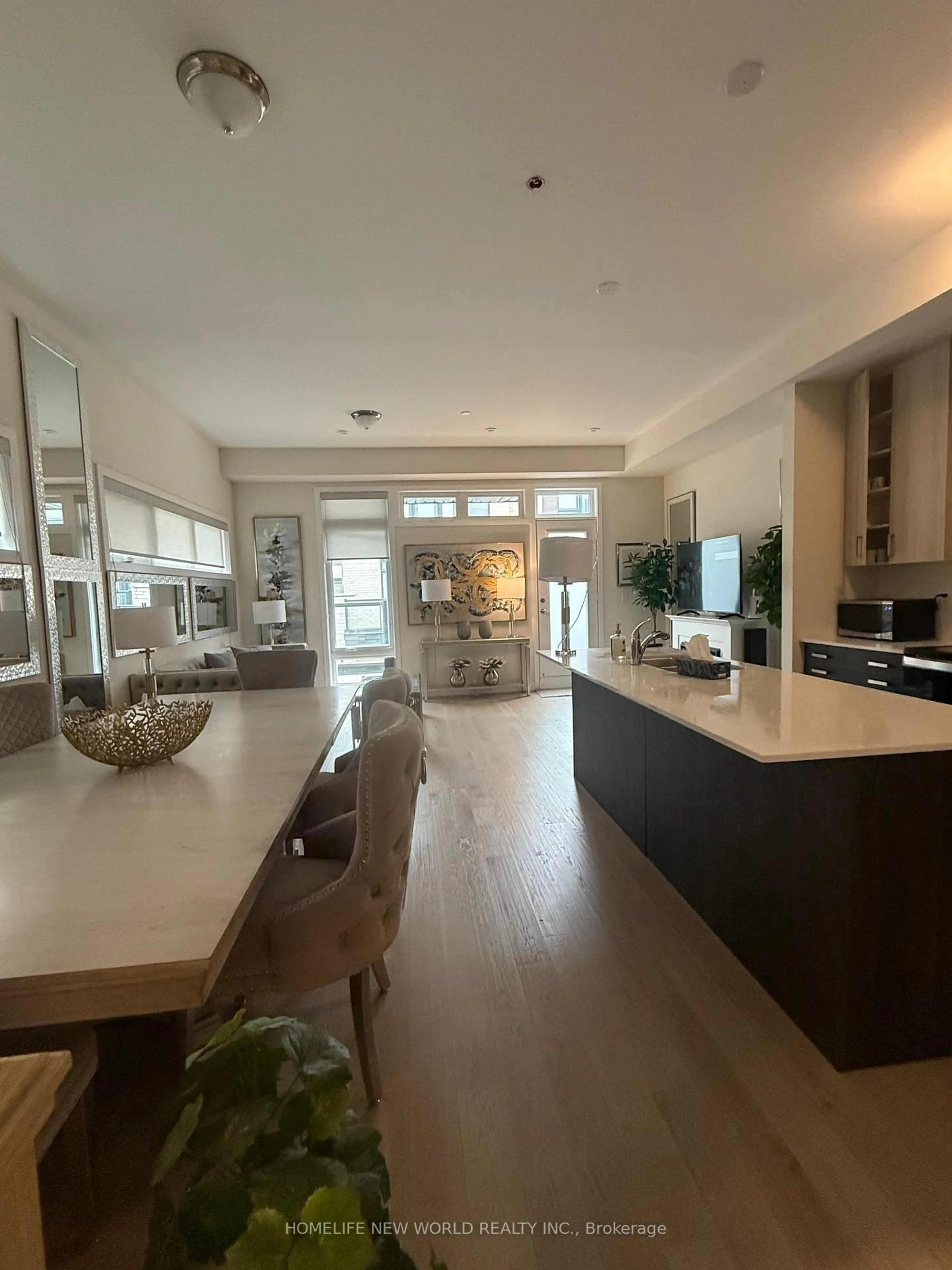 Open concept kitchen, unknown for 20 Credit Lane, Richmond Hill Ontario L4E 1G9