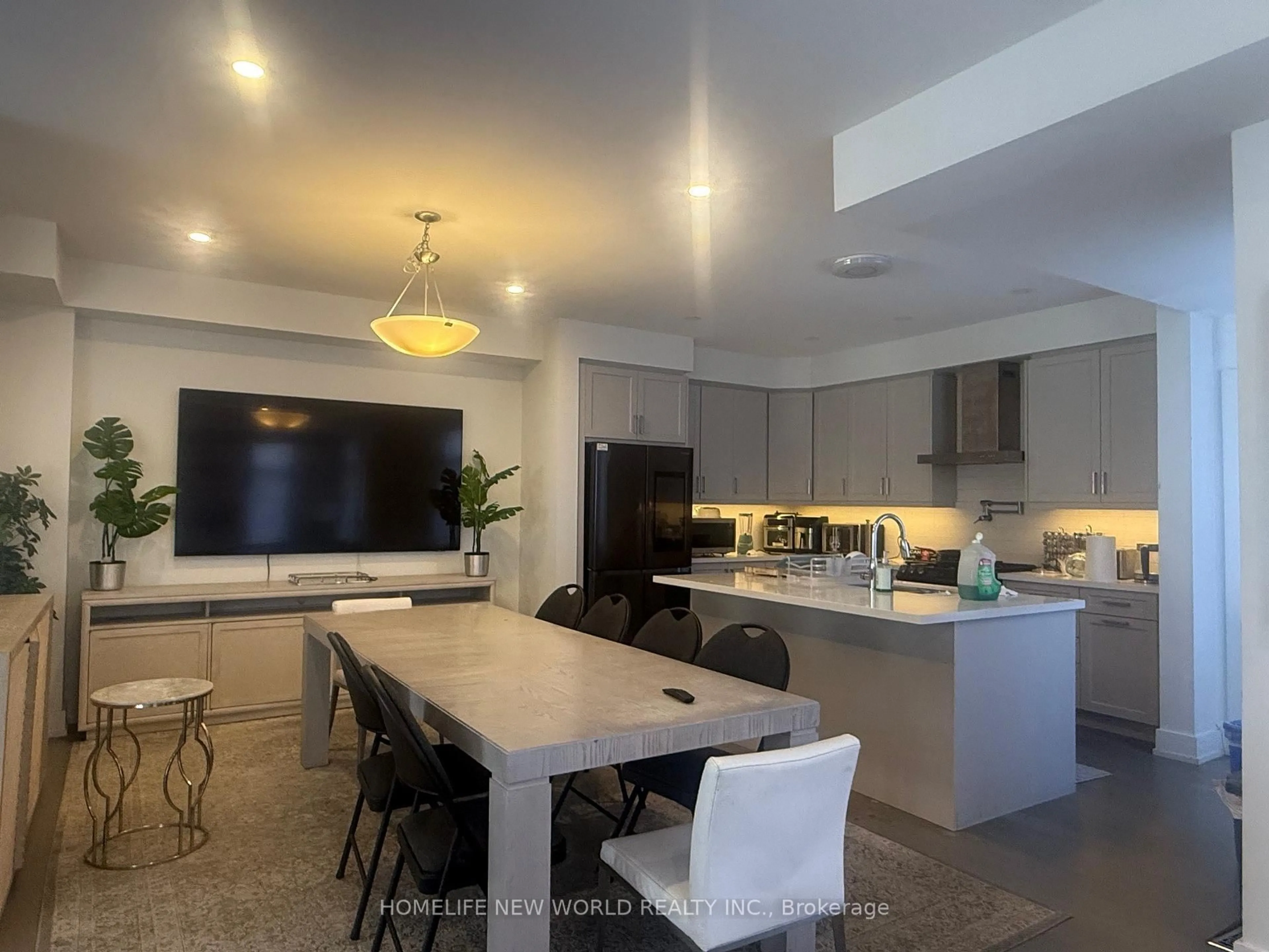 Open concept kitchen, unknown for 97 Guardhouse Cres, Markham Ontario L6C 3J9
