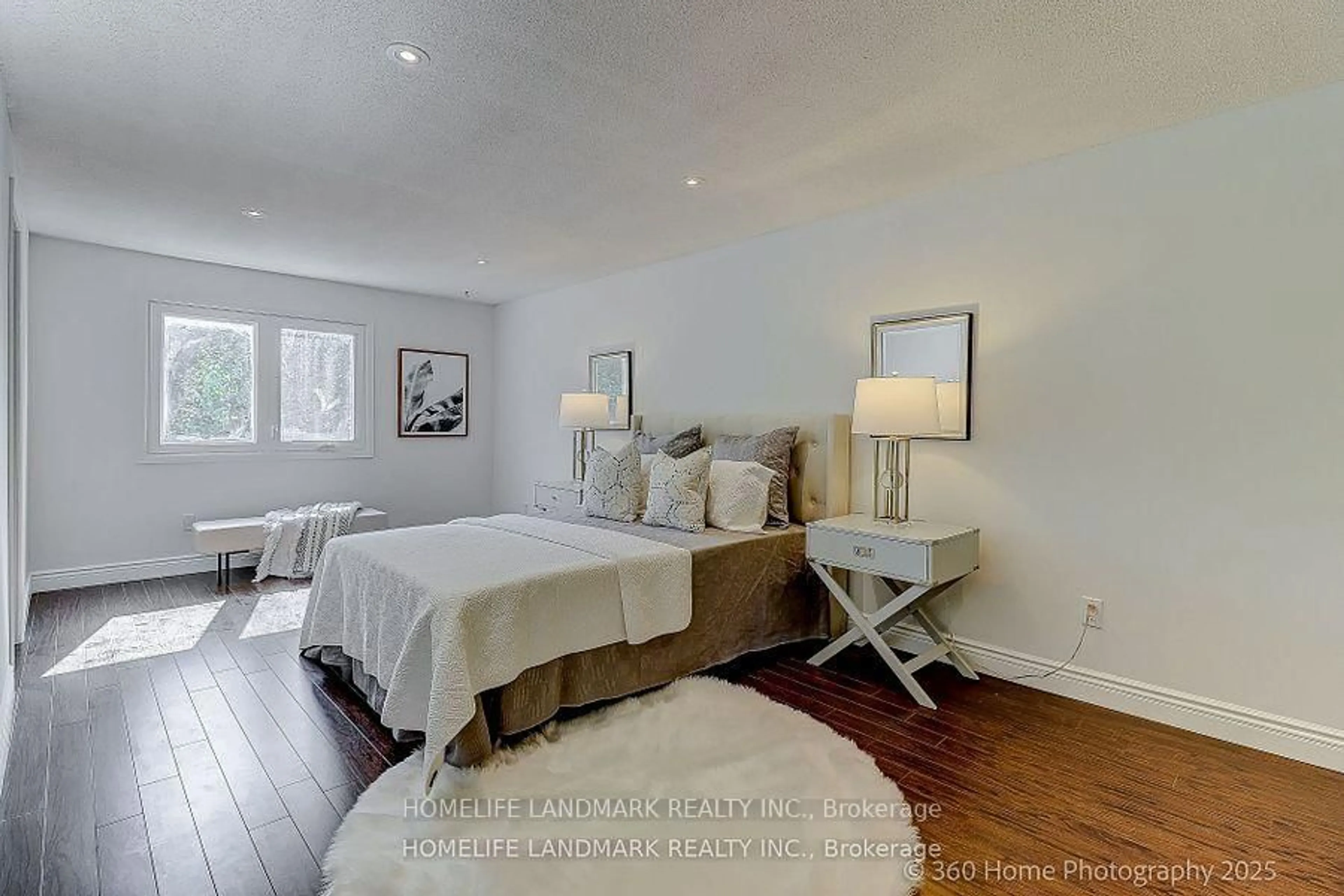 Bedroom with bed, unknown for 30 Misty Moor Dr, Richmond Hill Ontario L4C 6R1