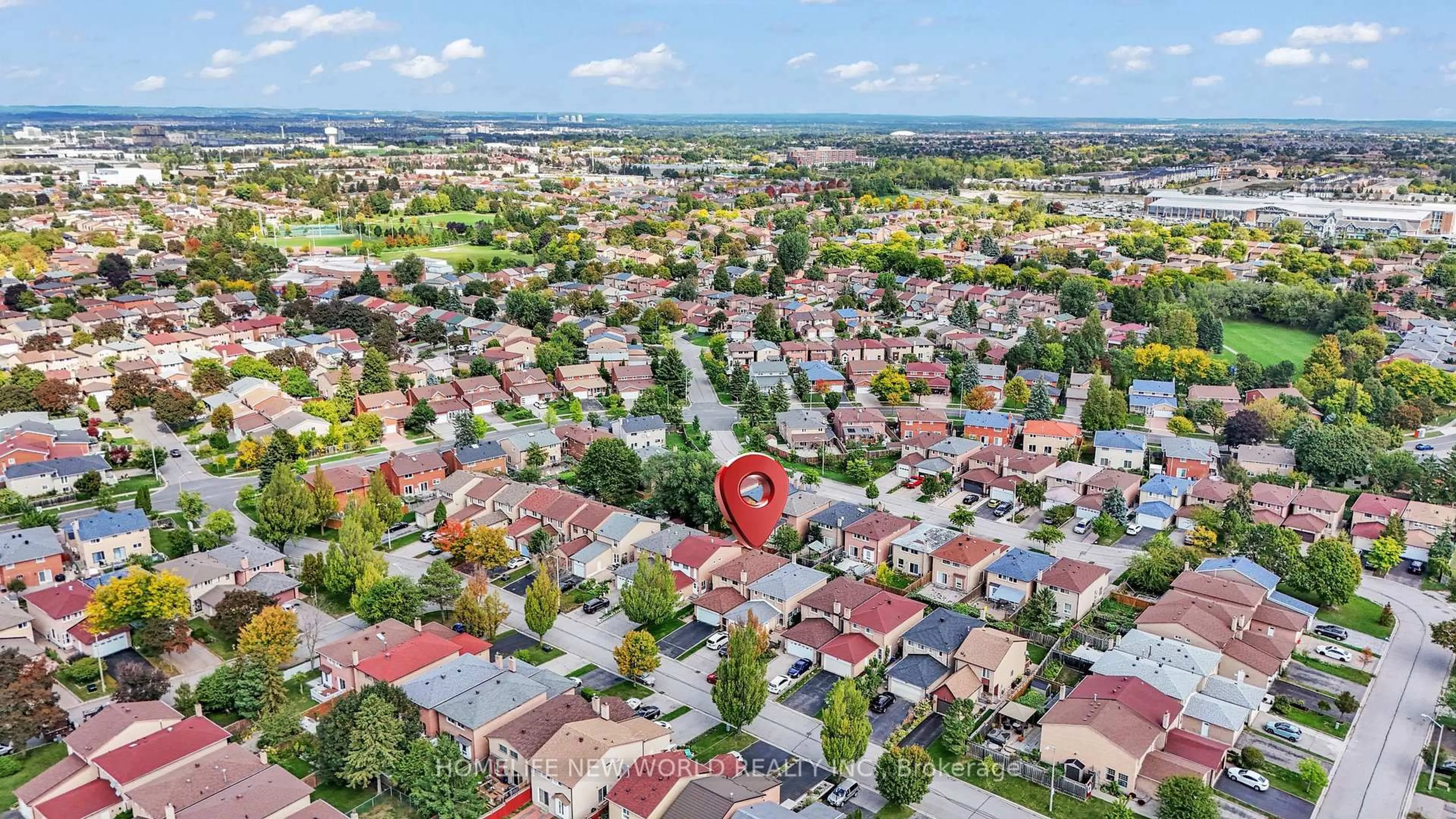 A pic from outside/outdoor area/front of a property/back of a property/a pic from drone, street for 23 Avalon Rd, Markham Ontario L3R 3P2