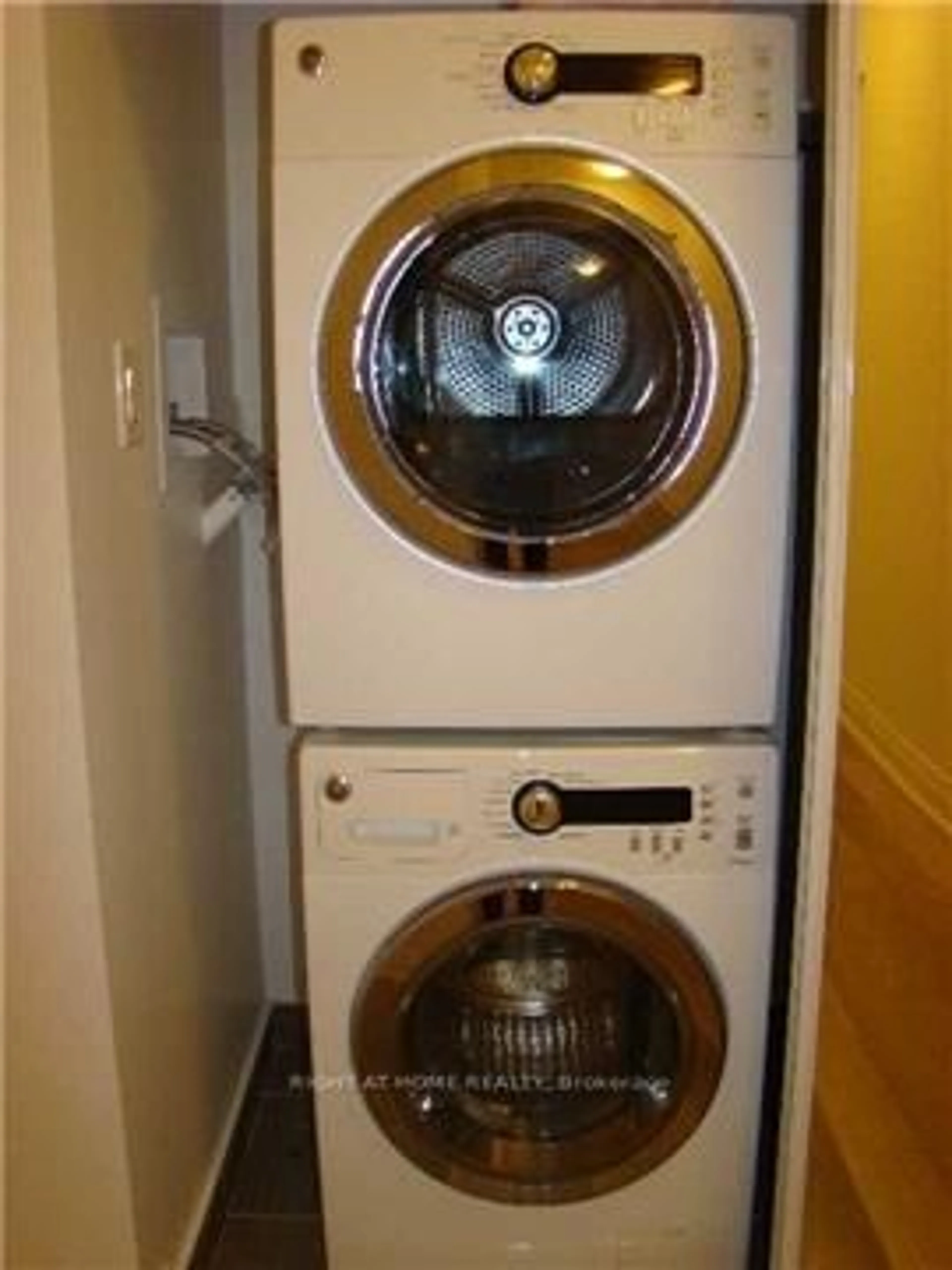 Laundry room for 7165 Yonge St #1507, Markham Ontario L3T 0C9
