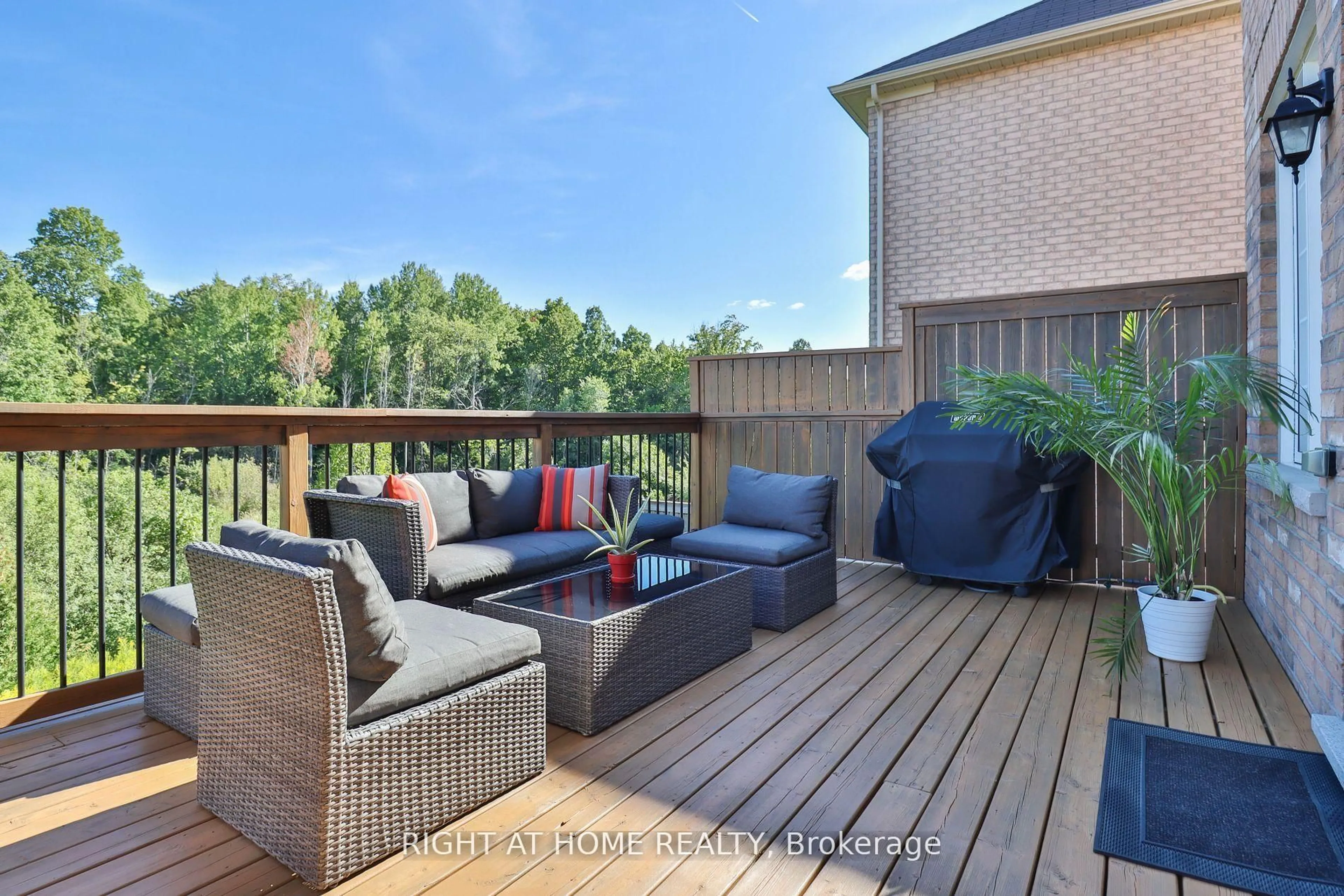 Patio, water/lake/river/ocean view for 101 Roy Harper Ave, Aurora Ontario L4G 0V5