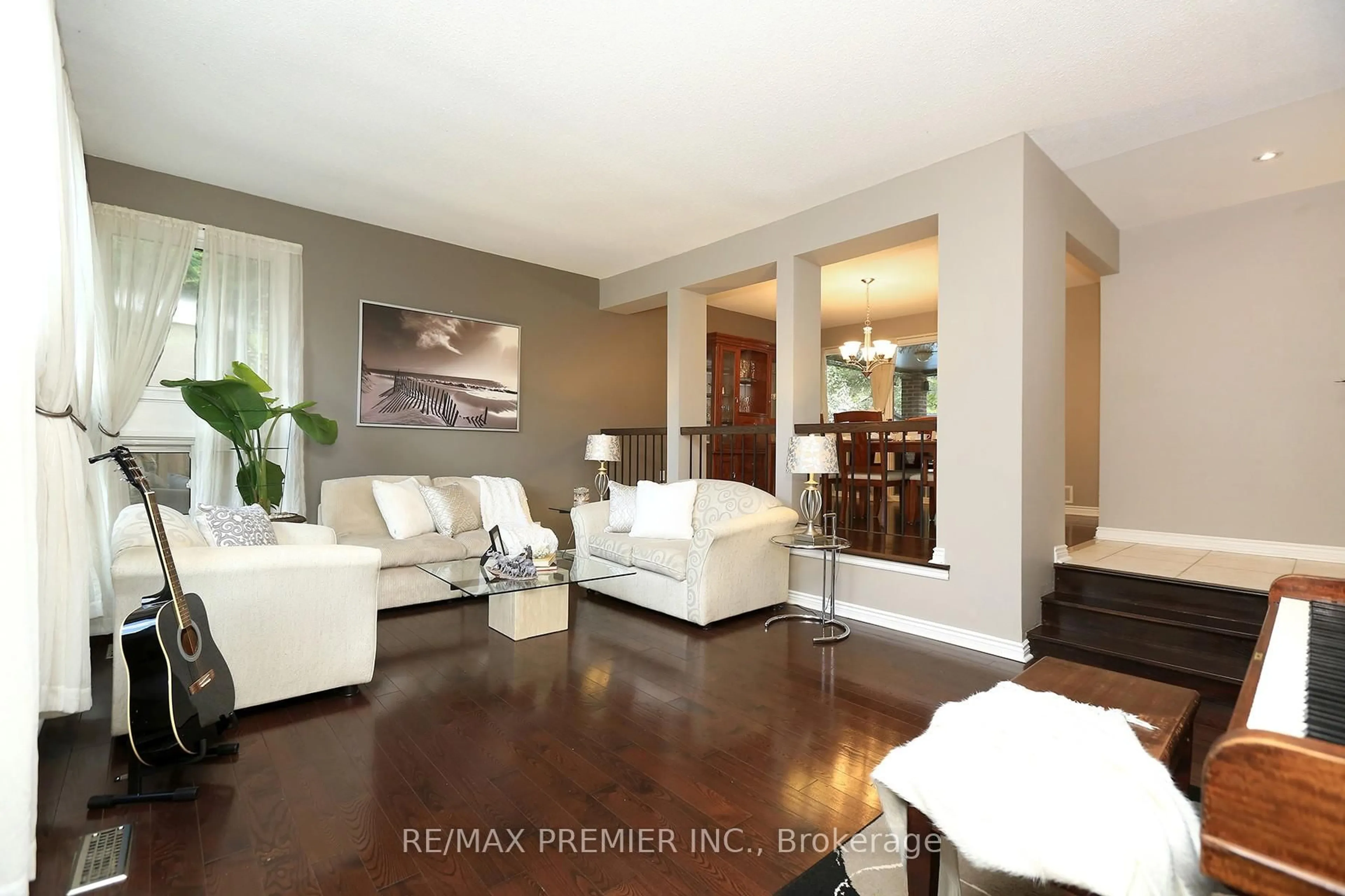 Living room with furniture, unknown for 70 Captain Rolph Crt, Markham Ontario L3P 3K9