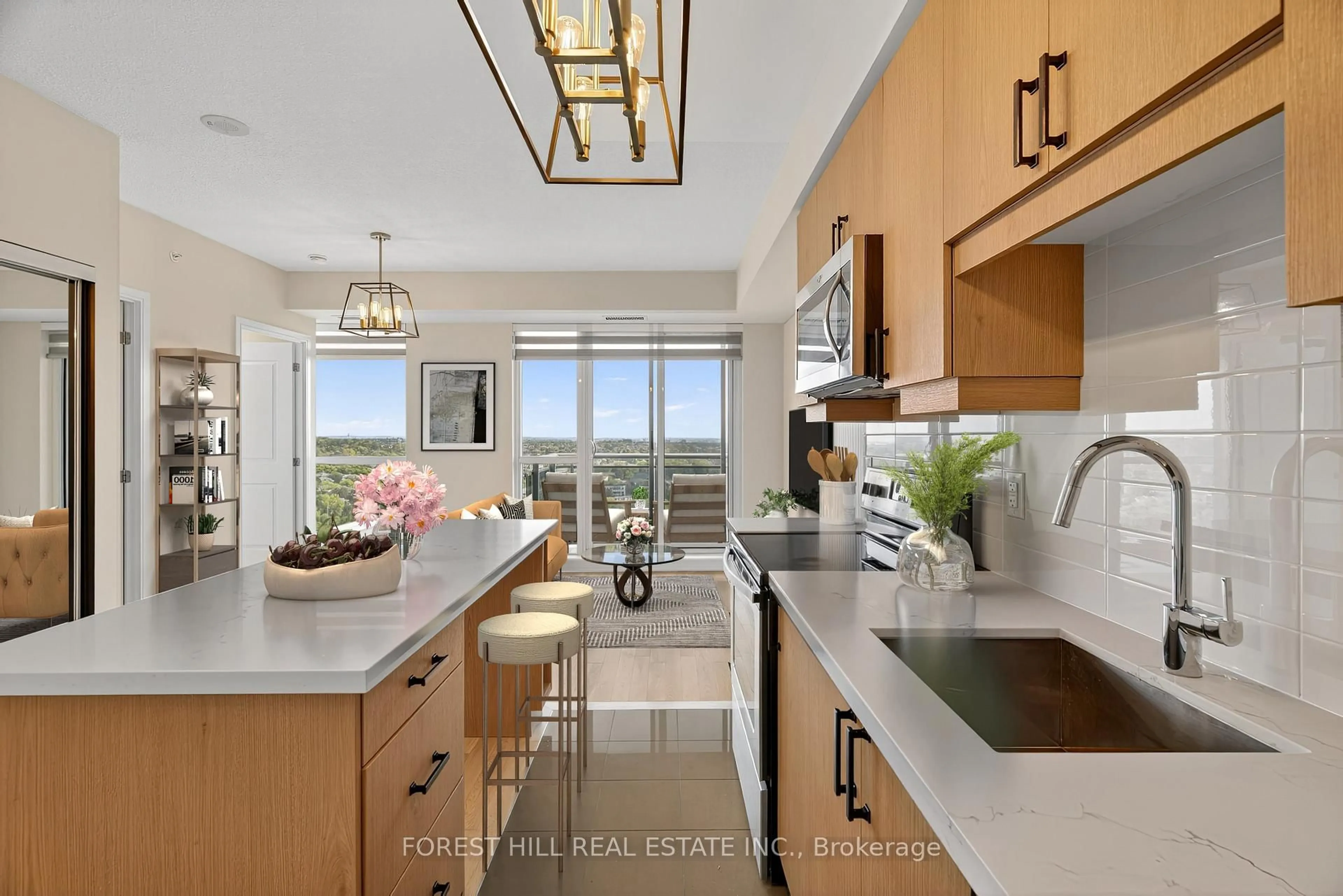 Open concept kitchen, ceramic/tile floor for 9205 Yonge St #1603, Richmond Hill Ontario L4C 1V5