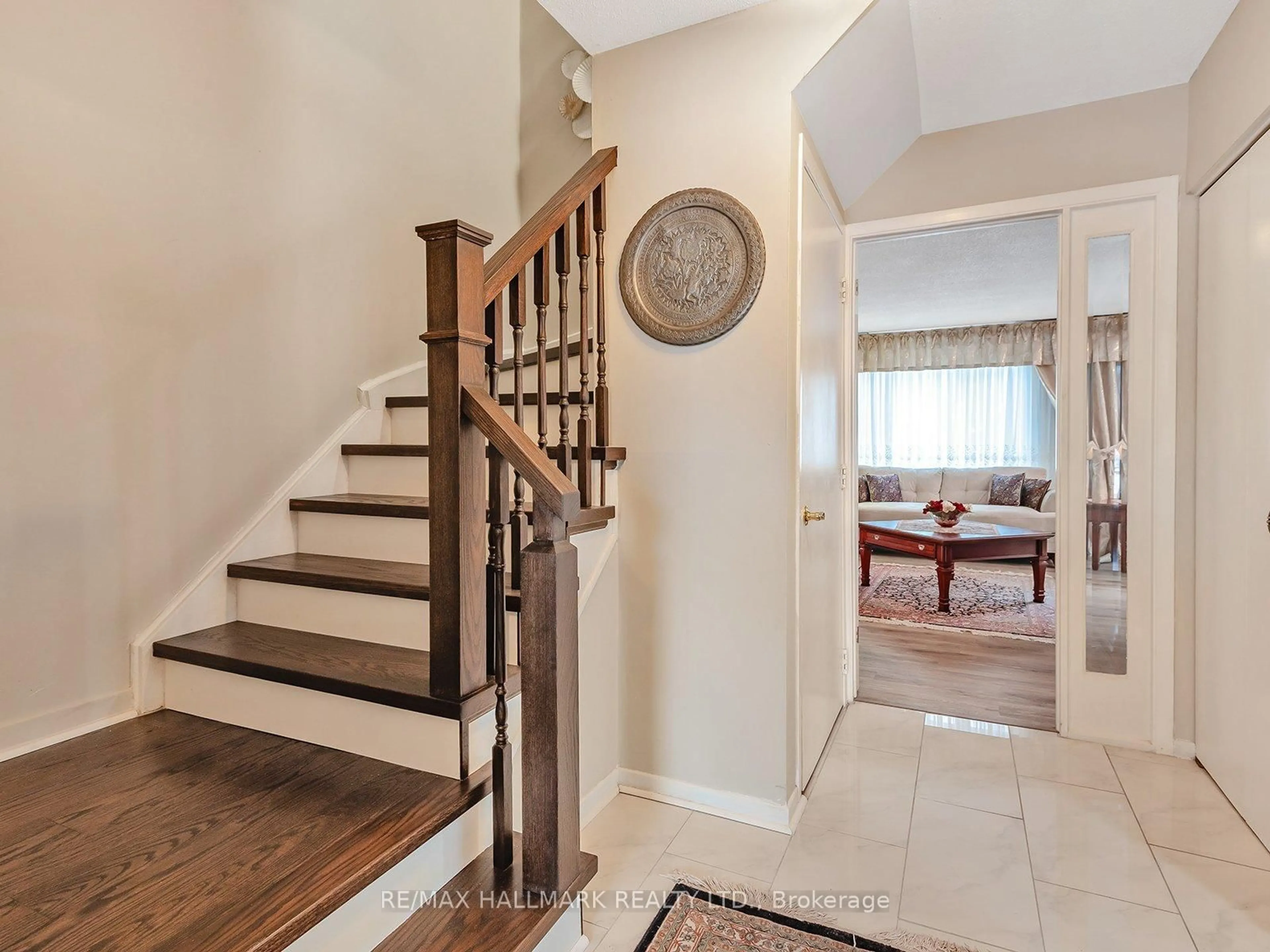 Unknown for 40 Lillooet Cres, Richmond Hill Ontario L4C 5A7