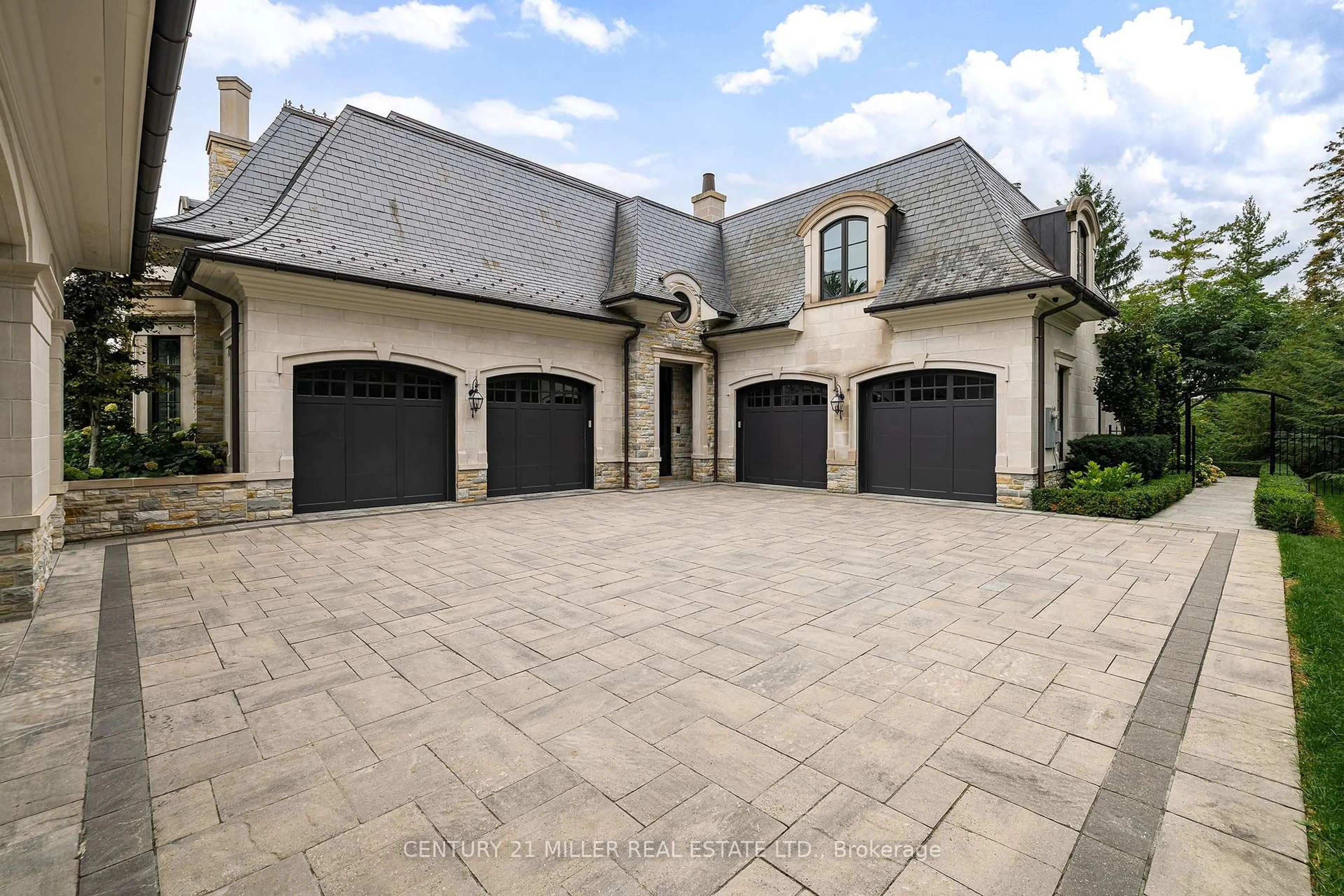Unknown for 121 Rebecca Crt, Vaughan Ontario L6A 1G2