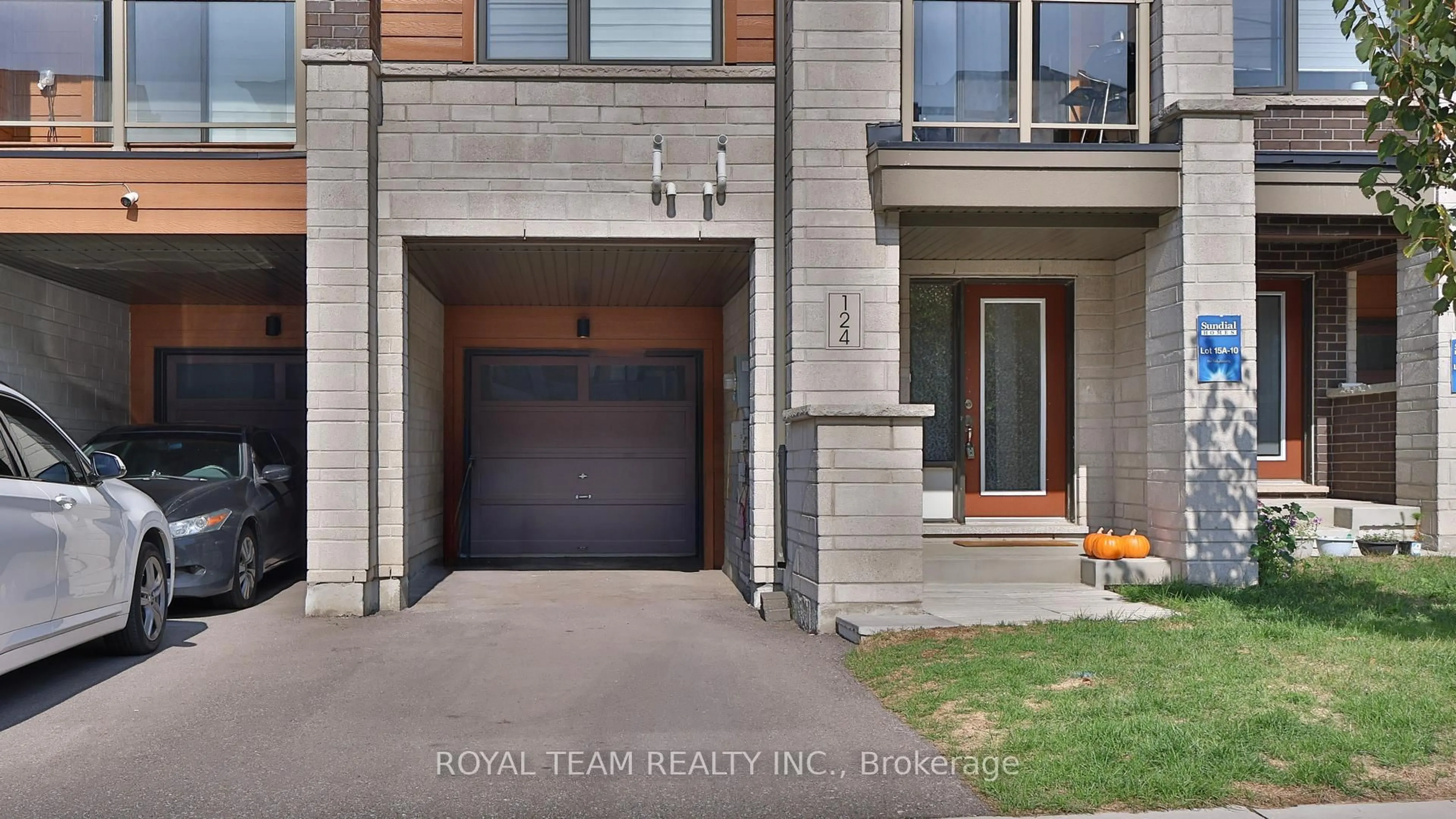 Unknown for 124 Bravo Lane, Newmarket Ontario L3X 0L2