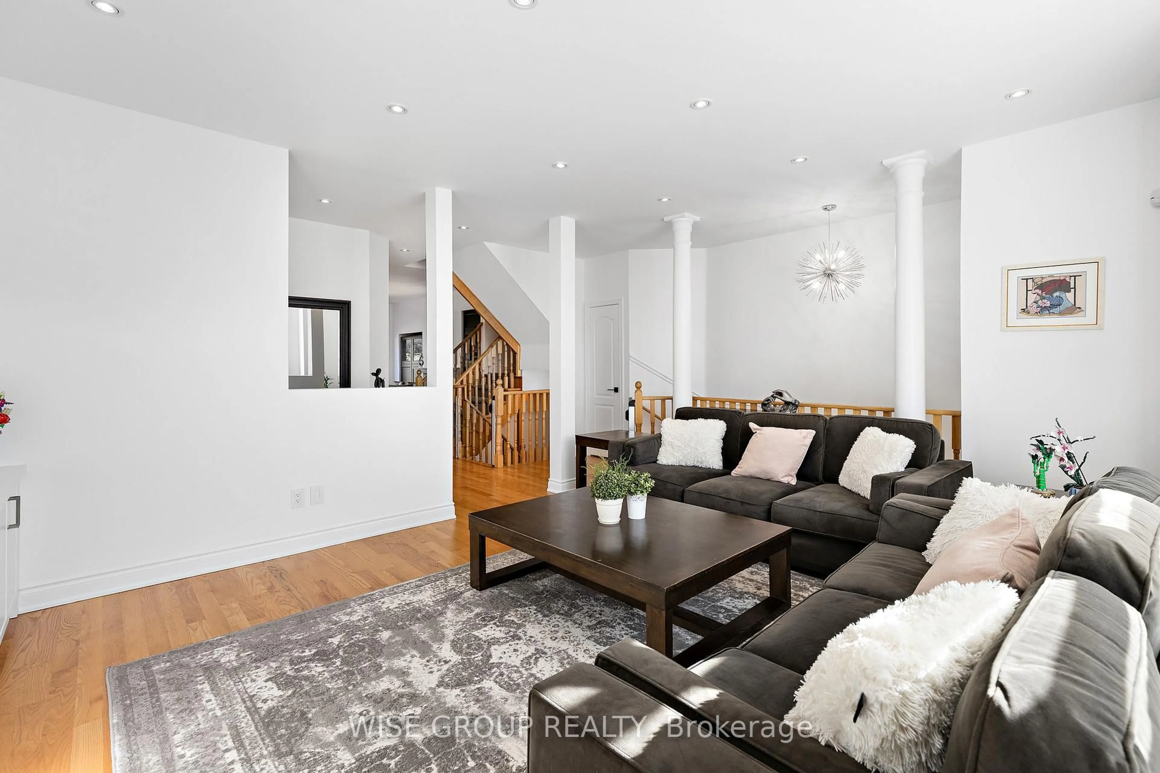Living room with furniture, unknown for 52 Mintwood Rd, Vaughan Ontario L4J 9C3