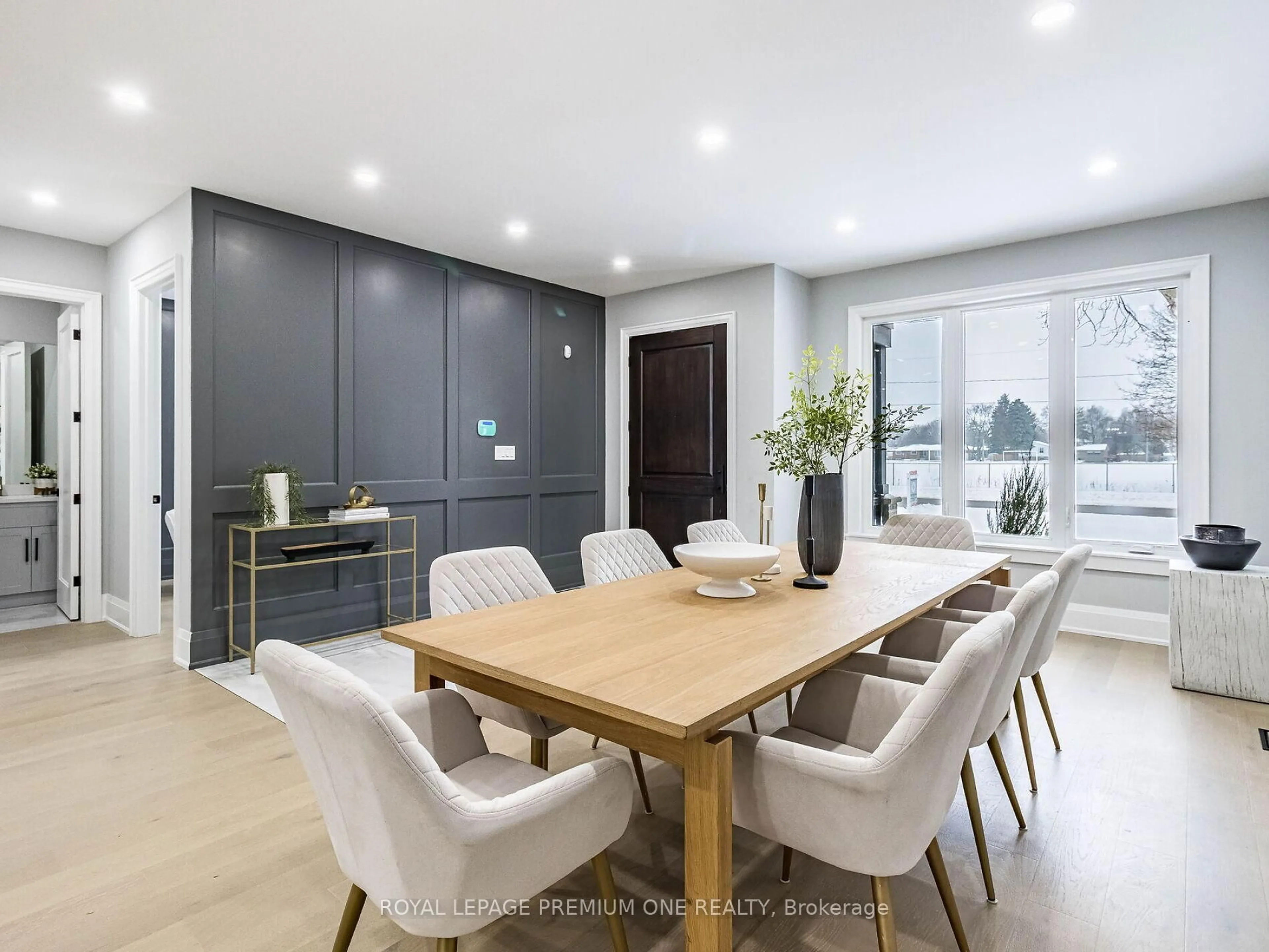 Dining room, unknown for 225 Sunnybrae Ave, Innisfil Ontario L9S 1K4