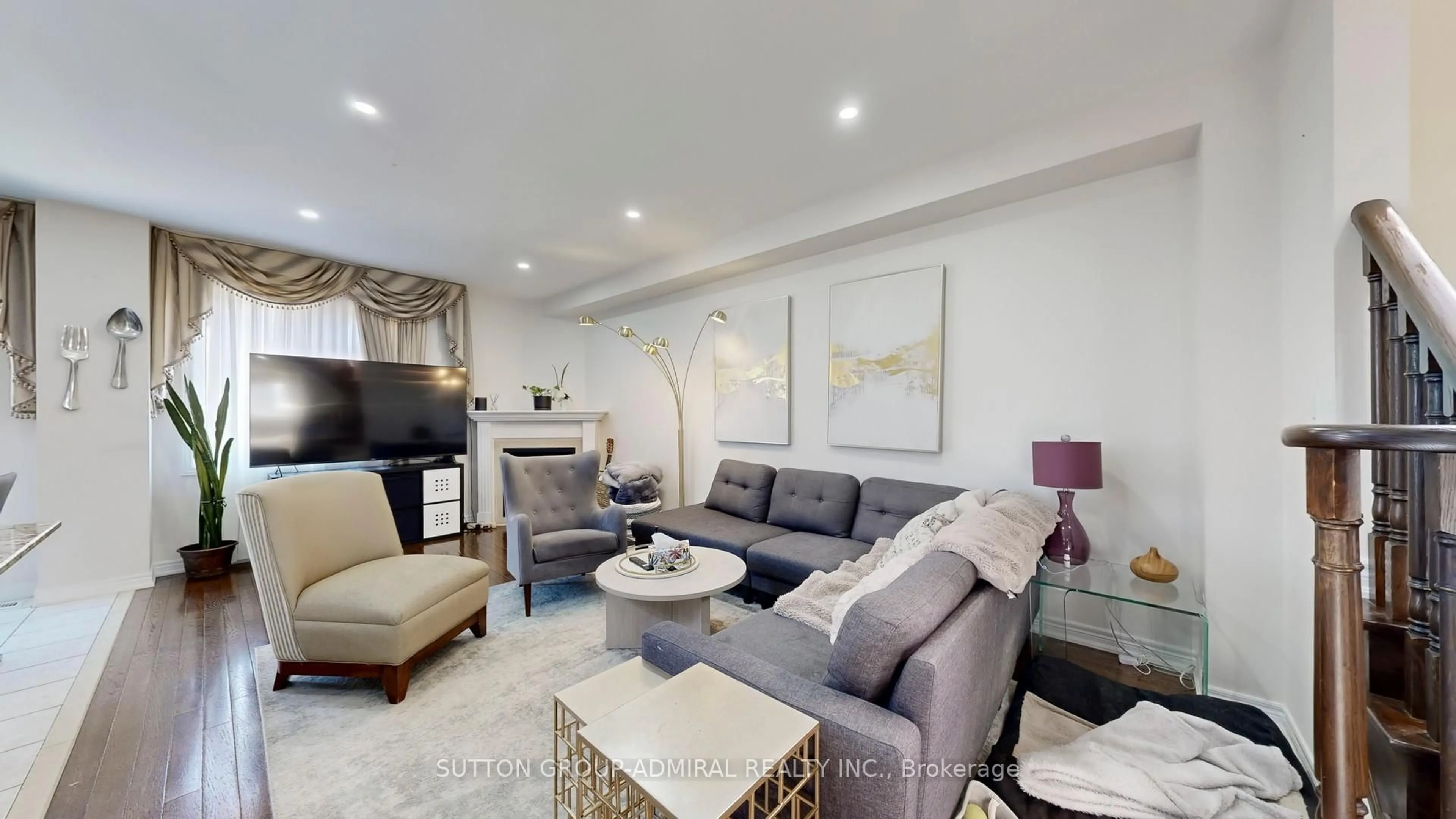 Living room with furniture, unknown for 27 Givon St, Vaughan Ontario L6A 0W2