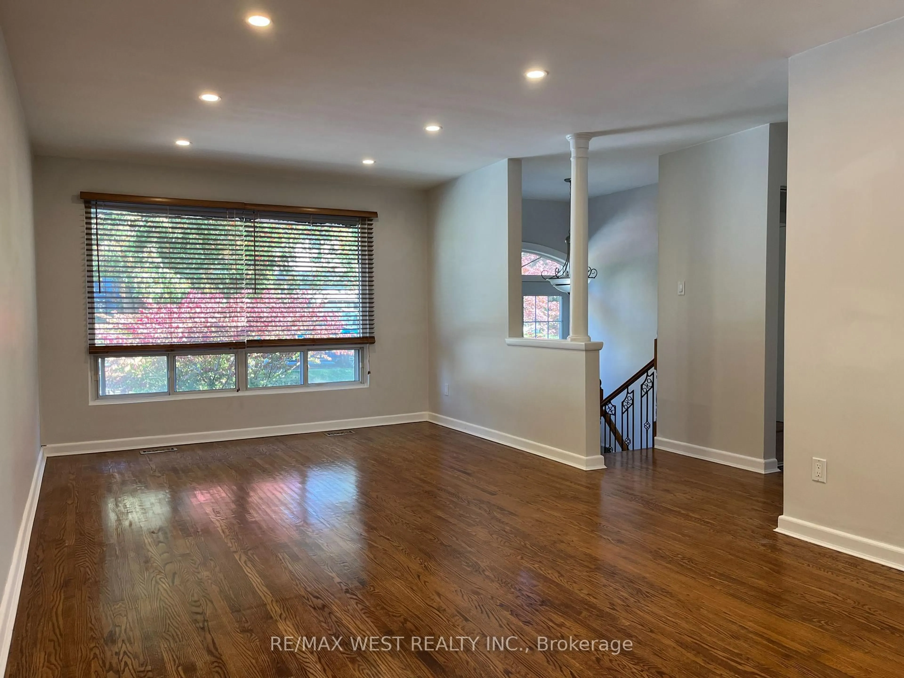 A pic of a room for 25 Norman Ave, King Ontario L0G 1N0