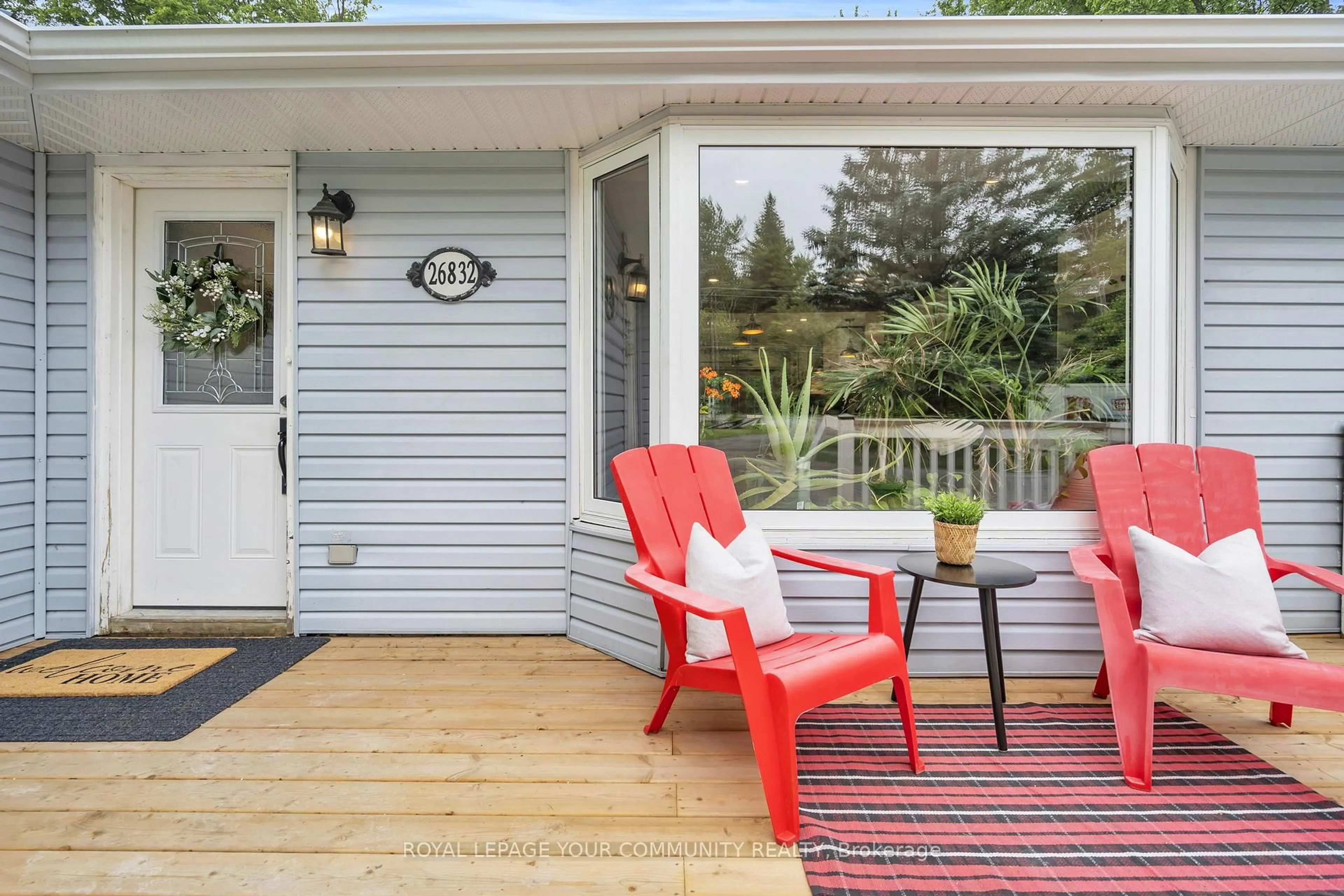 Patio, street for 26832 Park Rd, Georgina Ontario L0E 1R0