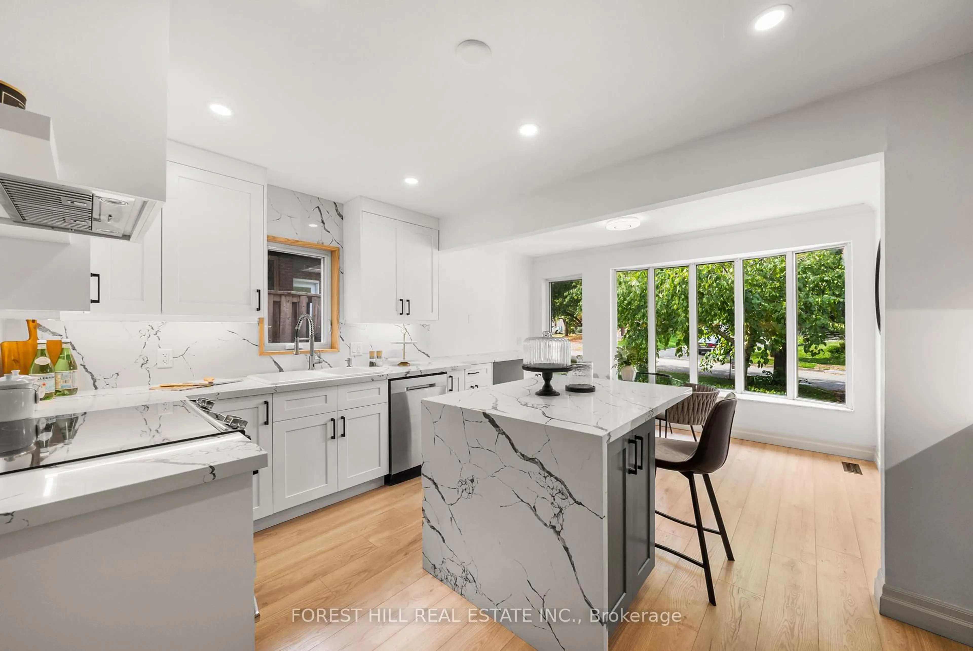 Open concept kitchen, ceramic/tile floor for 3 Saunders Lane, Markham Ontario L3T 5K3