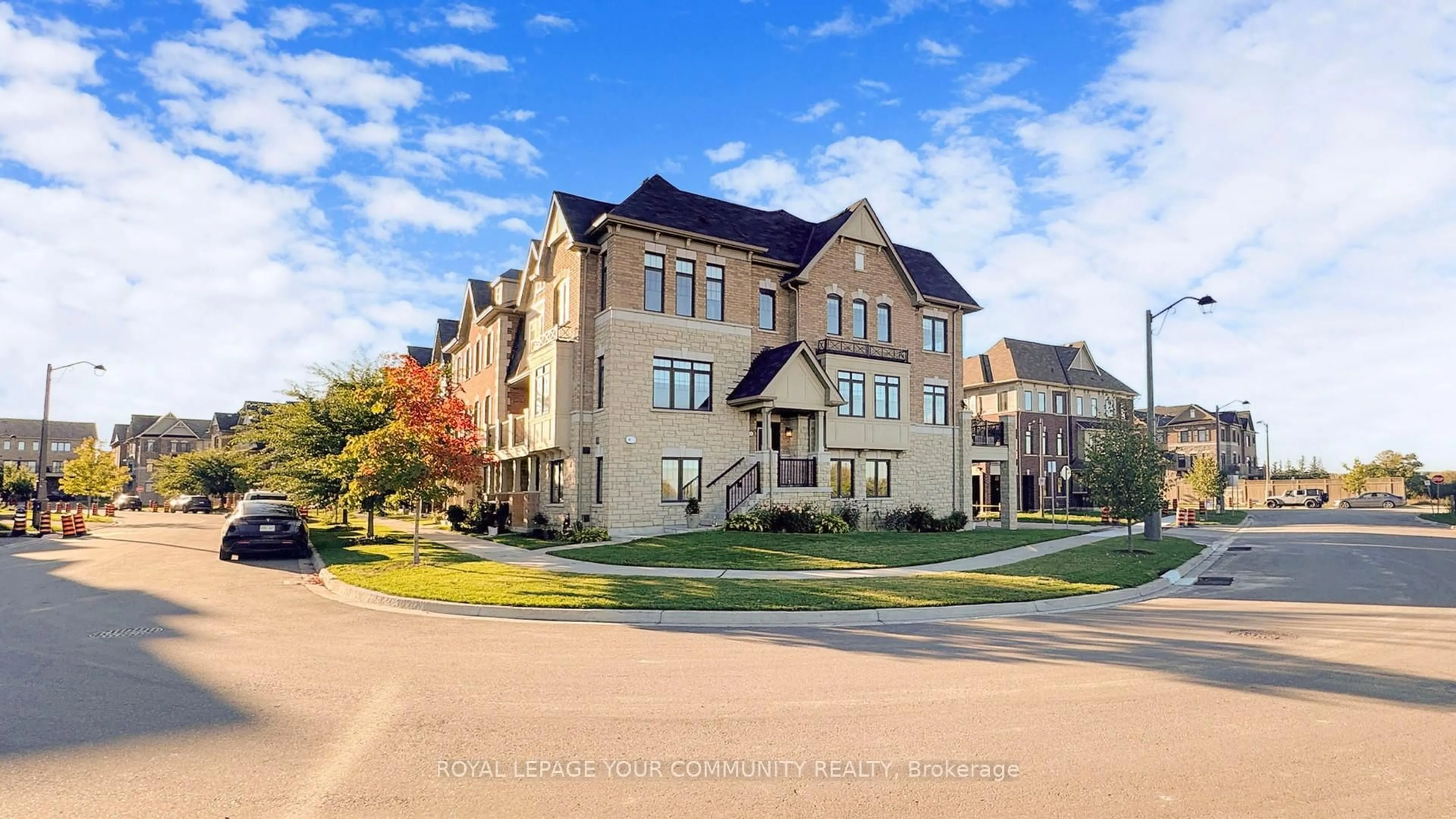 Unknown for 32 Delft Dr, Markham Ontario L6C 0Z1