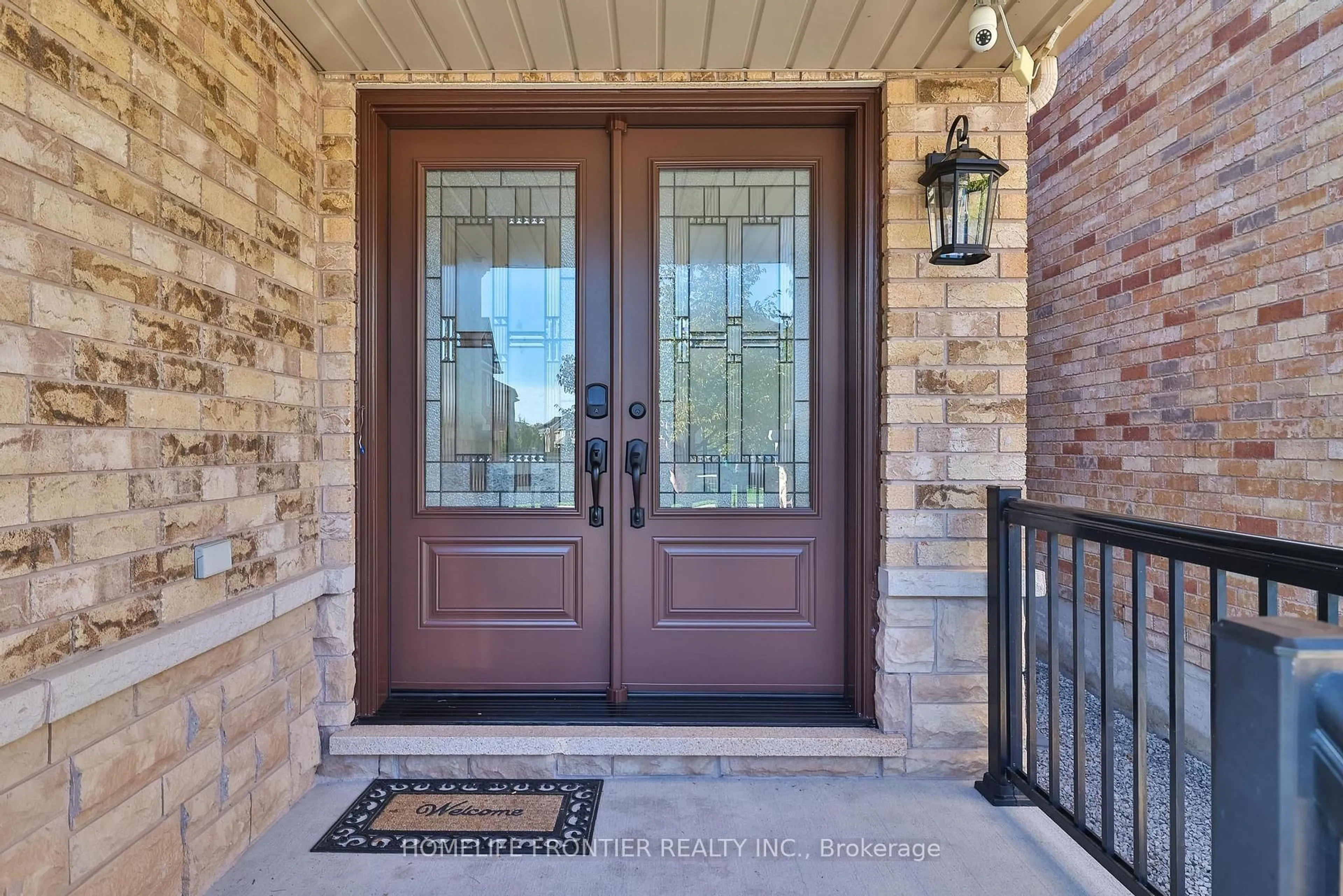 Indoor entryway for 86 Venice Gate Dr, Vaughan Ontario L4H 0E7