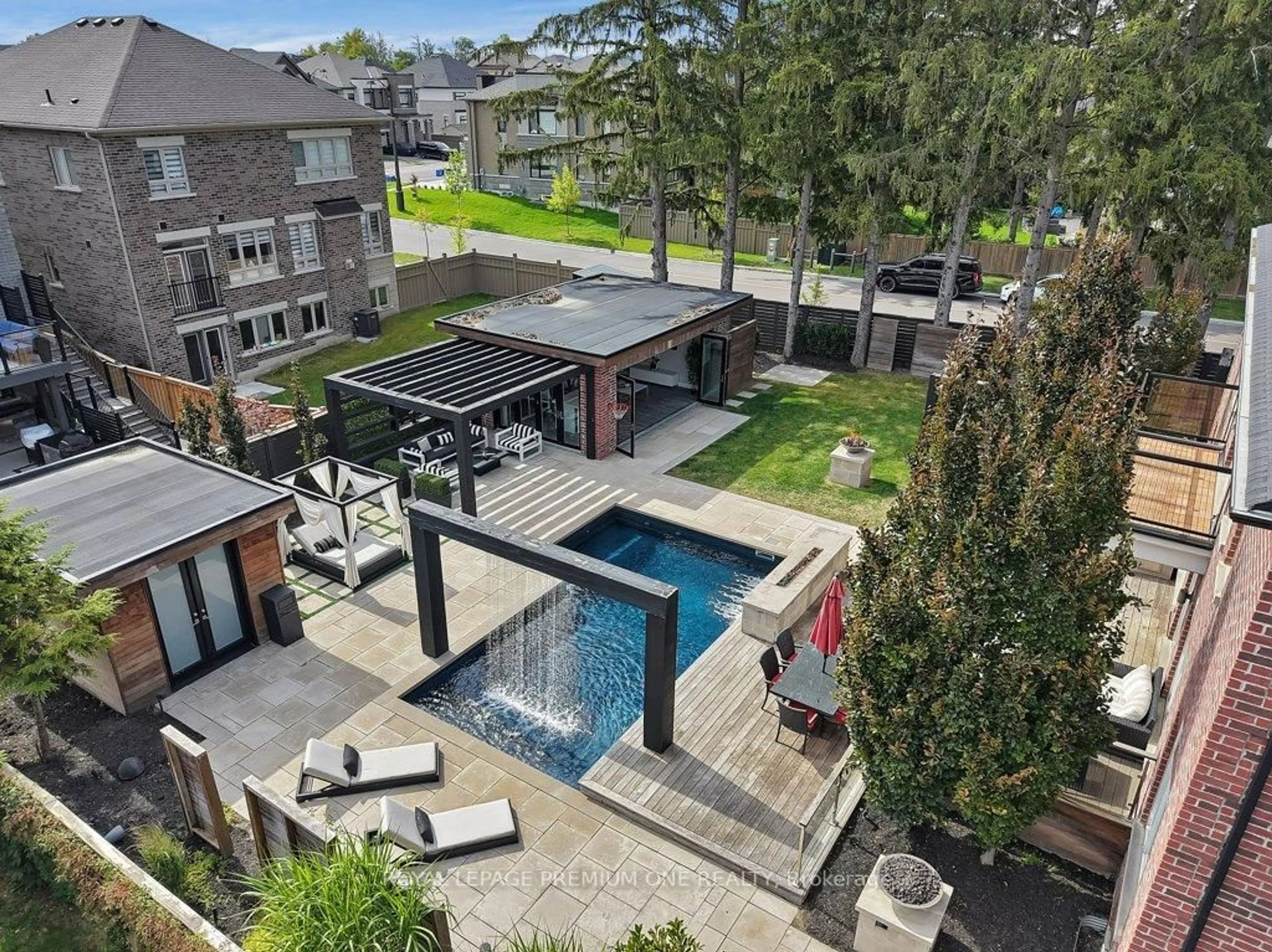 A pic from outside/outdoor area/front of a property/back of a property/a pic from drone, unknown for 667 Nashville Rd, Vaughan Ontario L0J 1C0