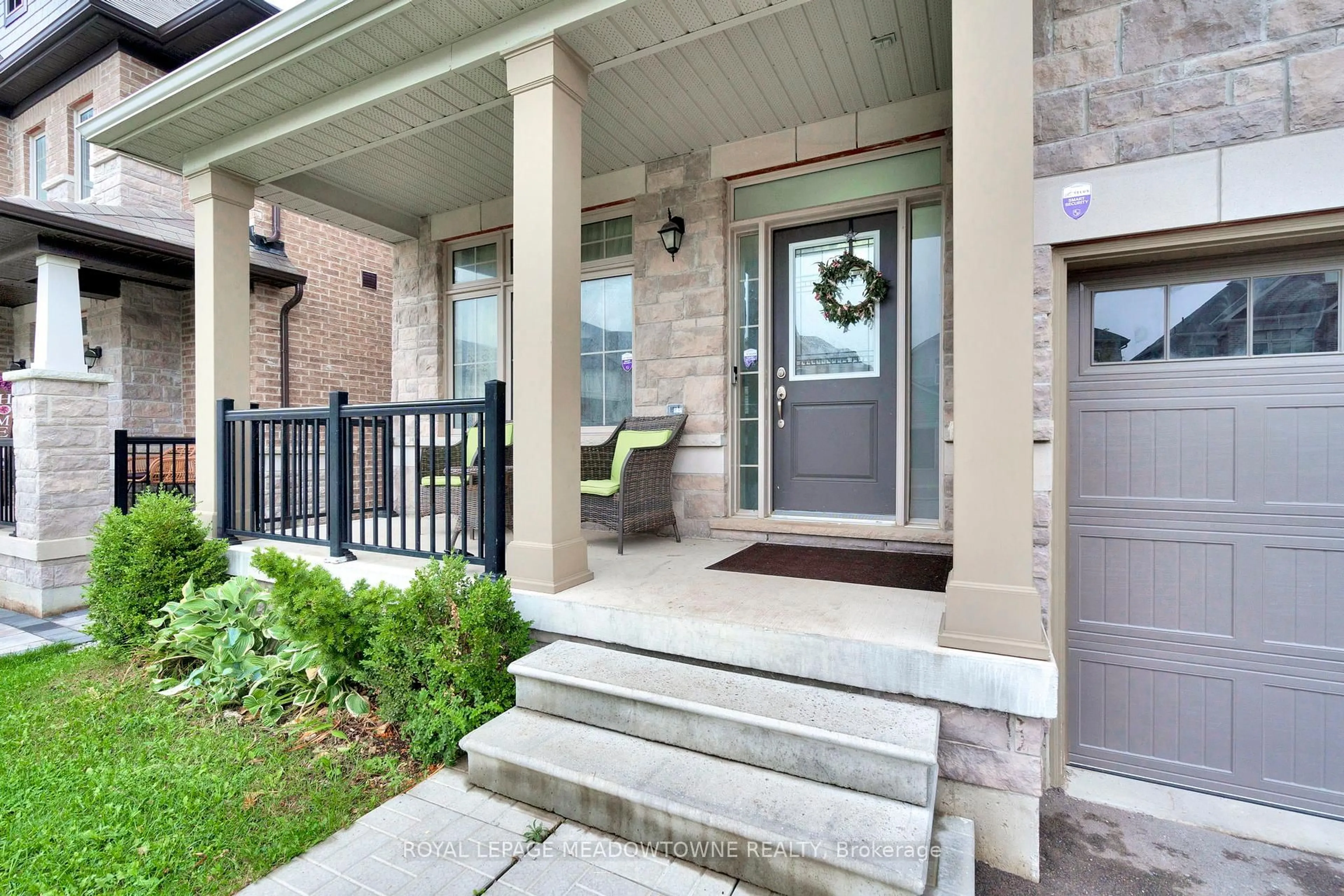 Indoor entryway for 1029 Barton Way, Innisfil Ontario L9S 4R7