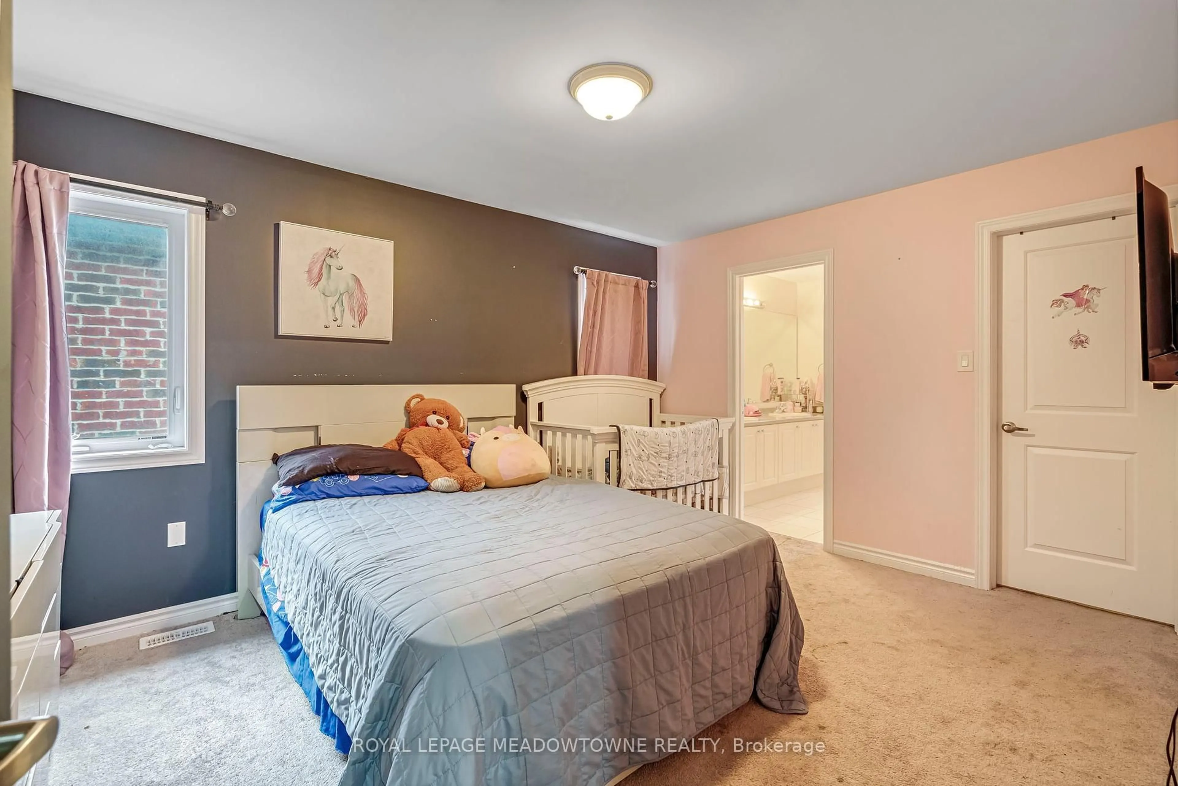 Bedroom with bed, unknown for 1029 Barton Way, Innisfil Ontario L9S 4R7