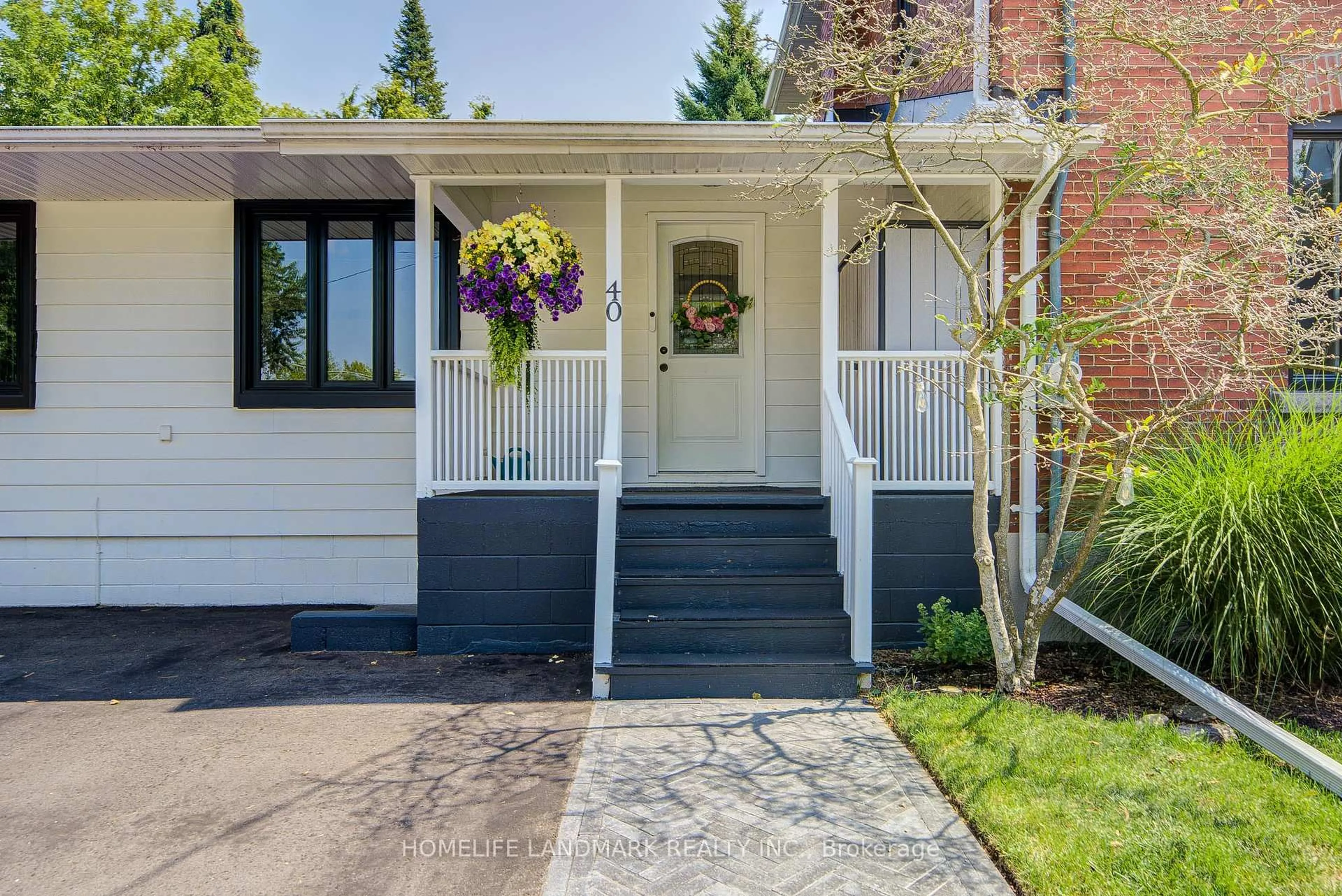 Unknown for 40 Harrison Ave, Aurora Ontario L4G 1E1