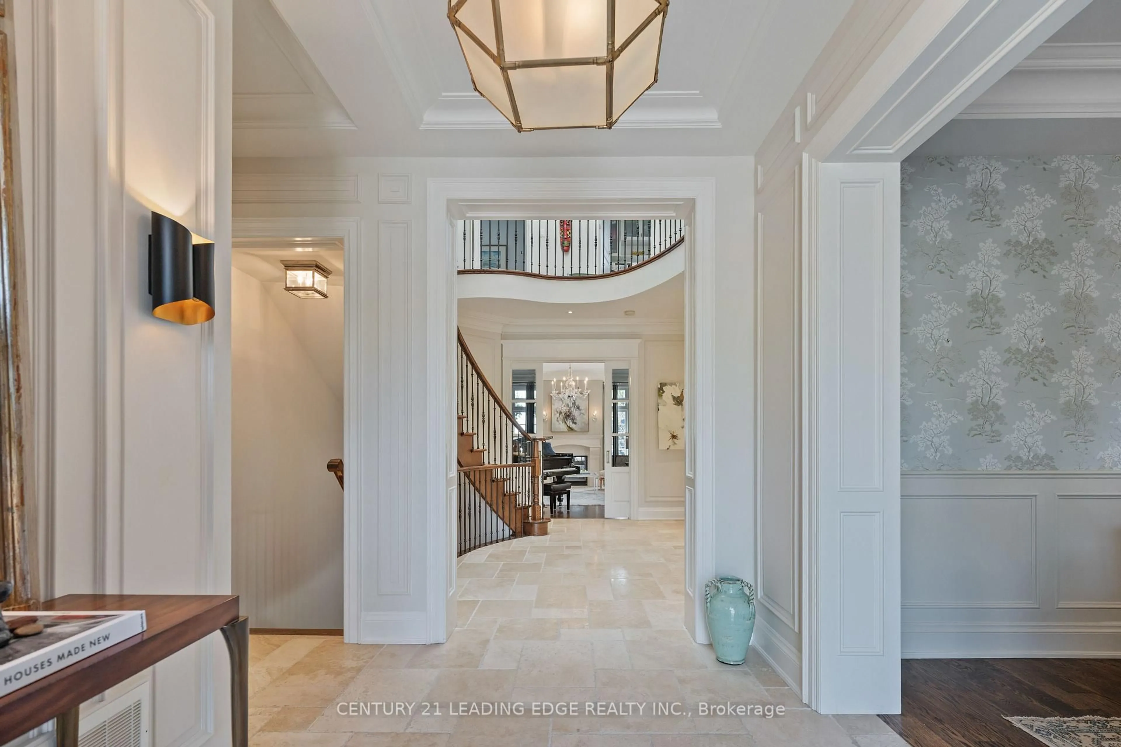 Indoor entryway for 9 Ernie Amsler Crt, Markham Ontario L6C 0K1