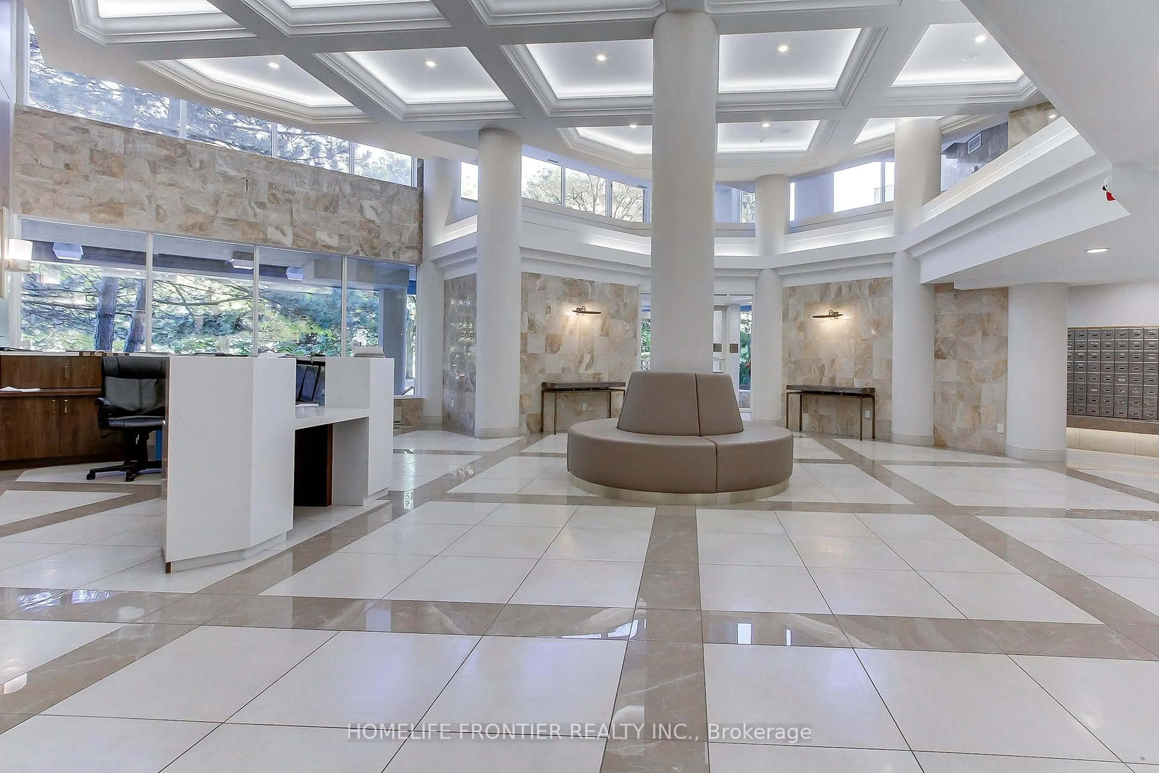 Lobby for 7300 Yonge St #411, Vaughan Ontario L4J 7Y5