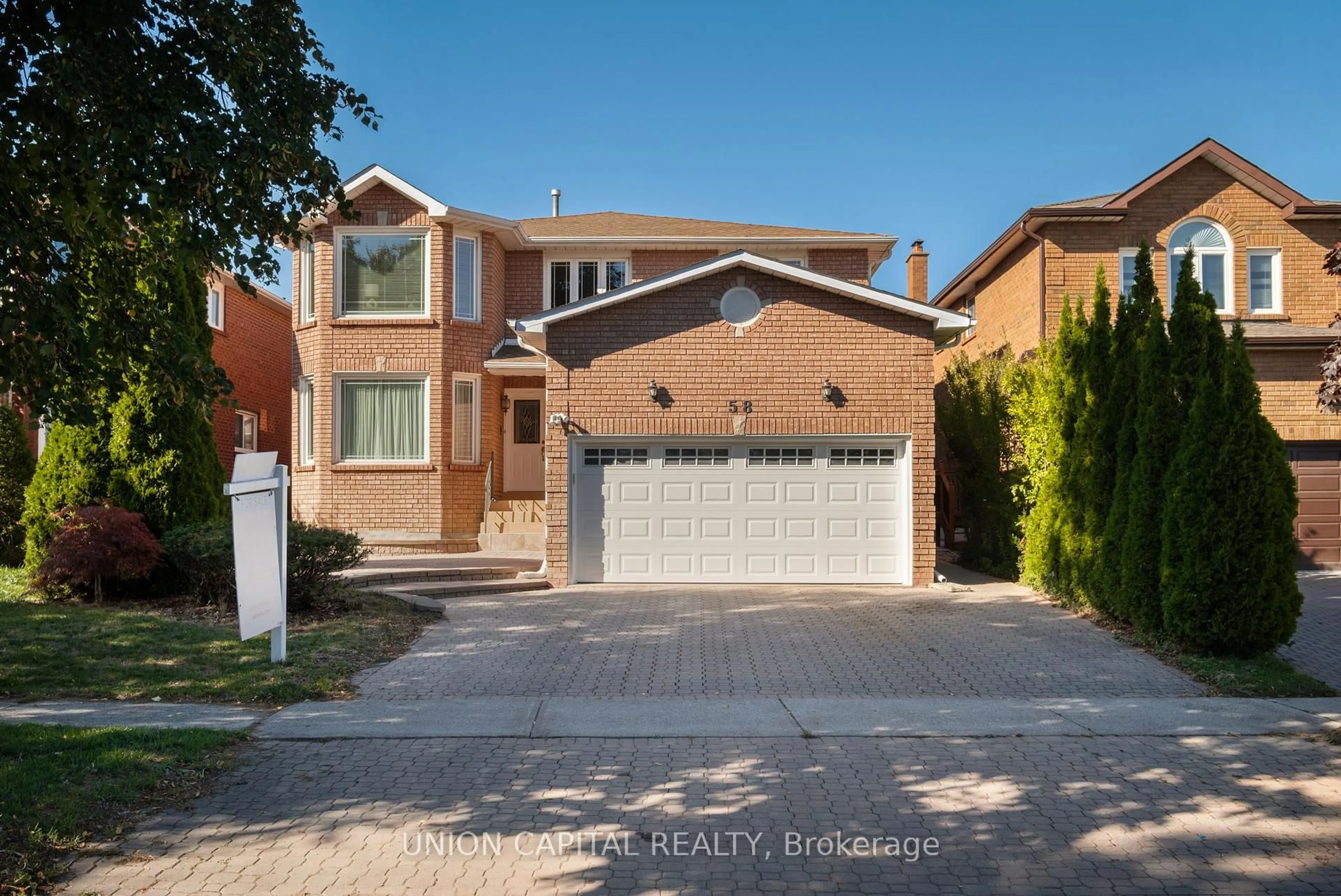 Home with brick exterior material, street for 58 Horizon Crt, Richmond Hill Ontario L4B 3E8