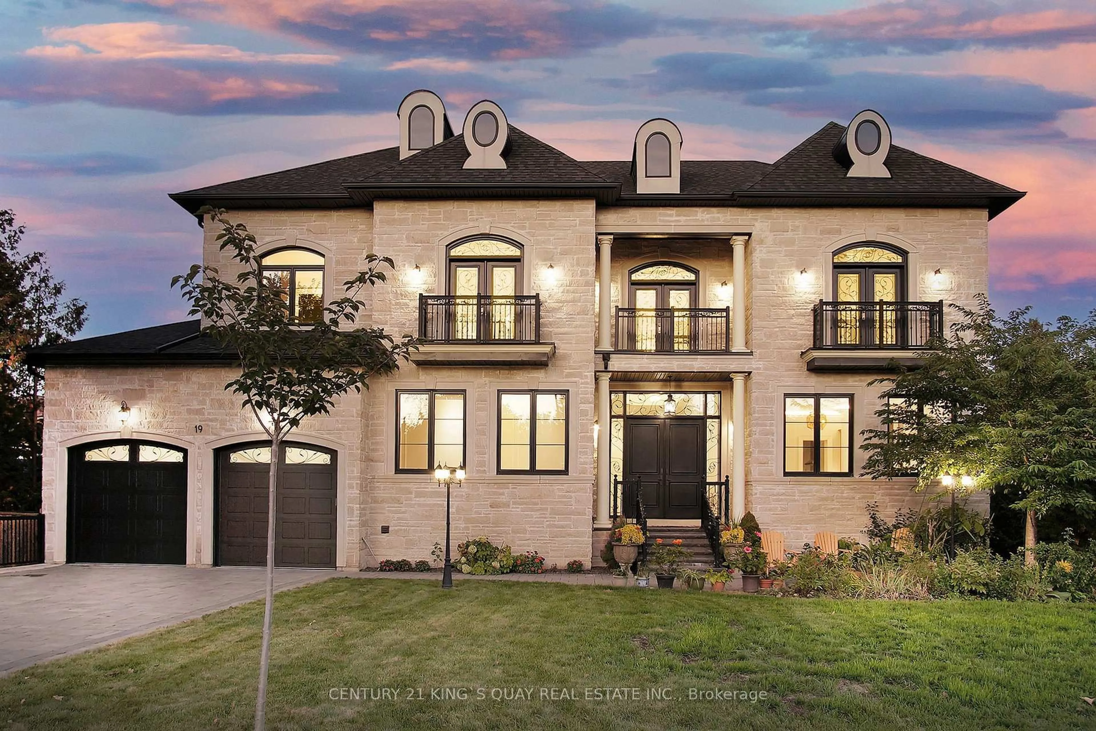 Home with brick exterior material, street for 19 Blyth St, Richmond Hill Ontario L4E 2Y2